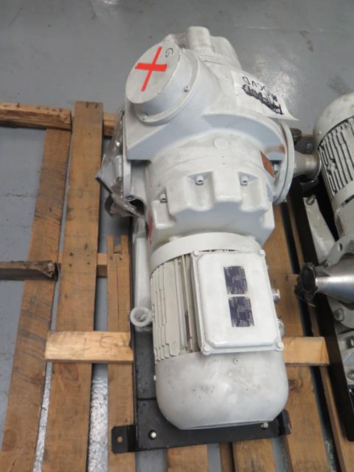 2014 Ruvac mdl. WSU 1001 3kW Vacuum Pump (SOLD AS-IS - NO WARRANTY)