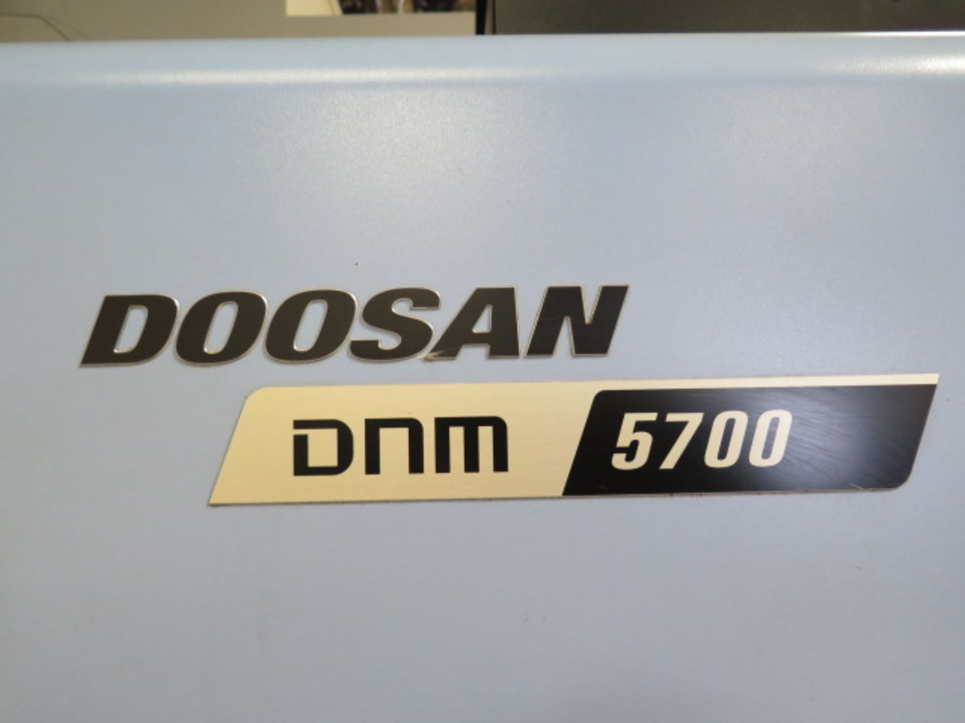 NOV/2016 Doosan DNM 5700 4-Axis CNC VMC s/n MV0091-000413 w/Doosan-Fanuc iSeries Controls,SOLD AS IS - Image 13 of 17