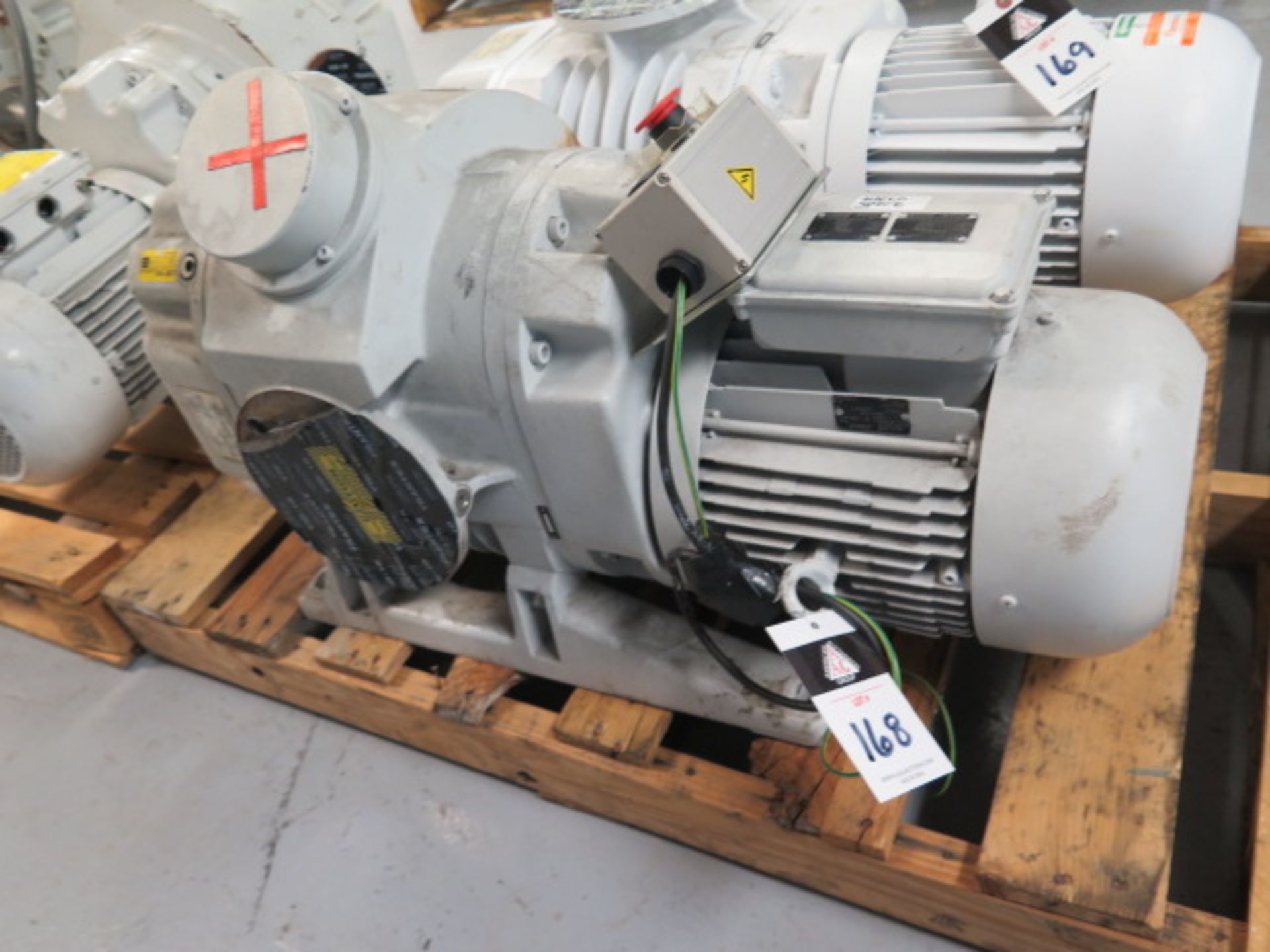 2011 Ruvac mdl. WSU 1001 3kW Vacuum Pump (SOLD AS-IS - NO WARRANTY)