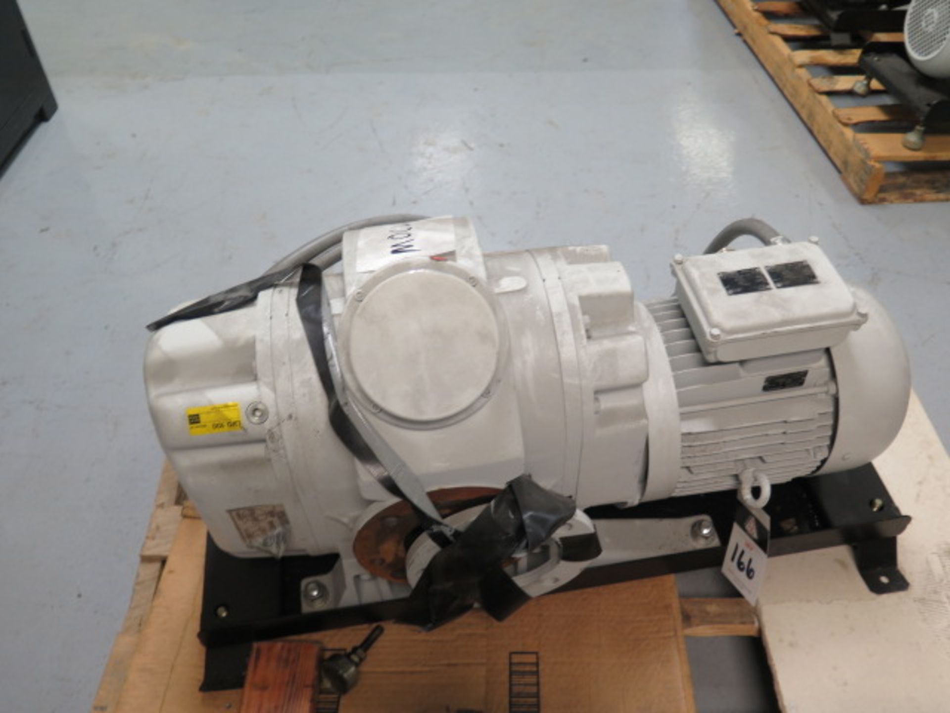 2011 Ruvac mdl. WSU 1001 3kW Vacuum Pump (SOLD AS-IS - NO WARRANTY)