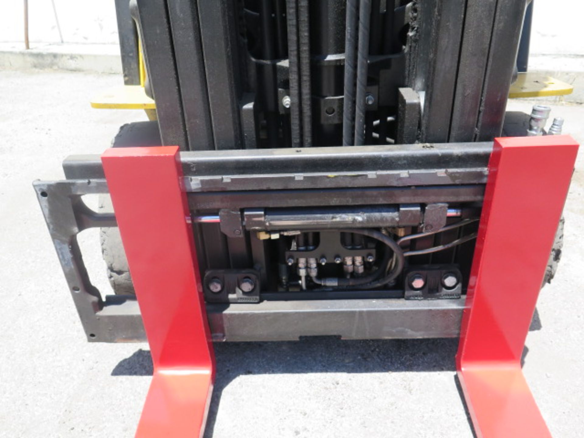 2012 Yale GLC050VXNVSE083 5000 Lb LPG Forklift s/n A910V17191J w/ 3-Stage,SS, 189” Lift, SOLD AS IS - Bild 4 aus 20