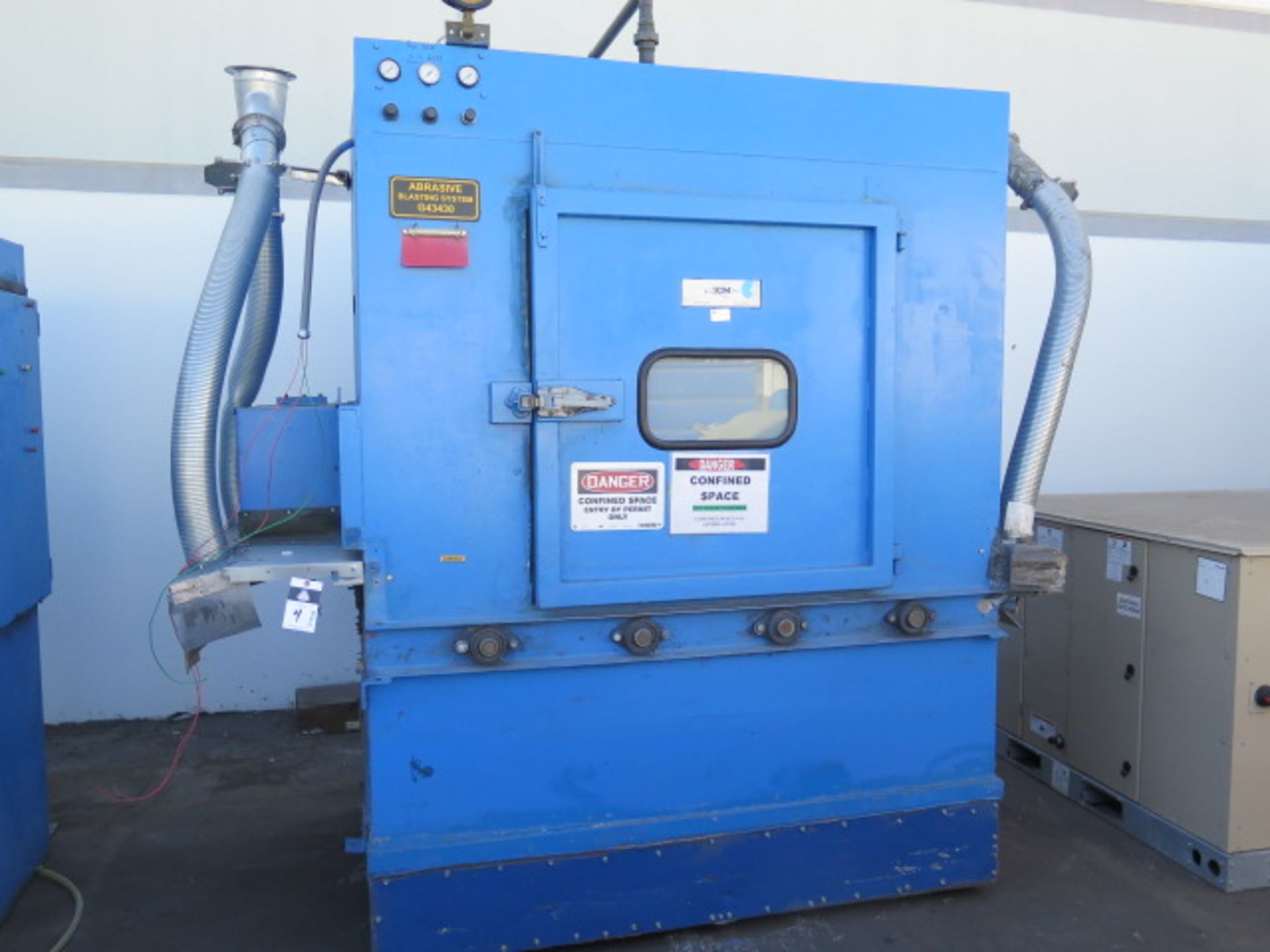 ICM Conveyor Style Abrasive Blast System Model G 3430 w/Controls, Blast Guns, Oscillator, SOLD AS IS - Image 3 of 22