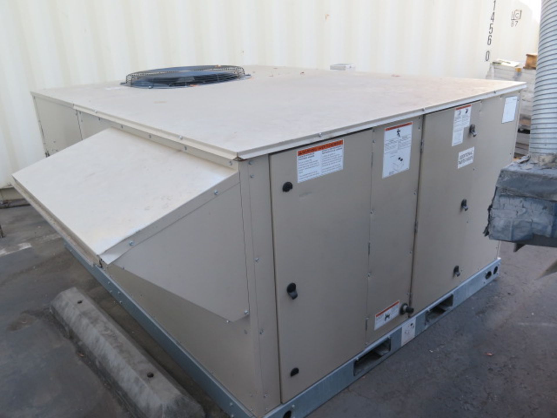 Daikin DPS005AHCG4FV-4 AC UUNIT s/n FBOU190400979 460/60/3 (NEW) SOLD AS IS) Located La Mirada, CA - Image 4 of 7