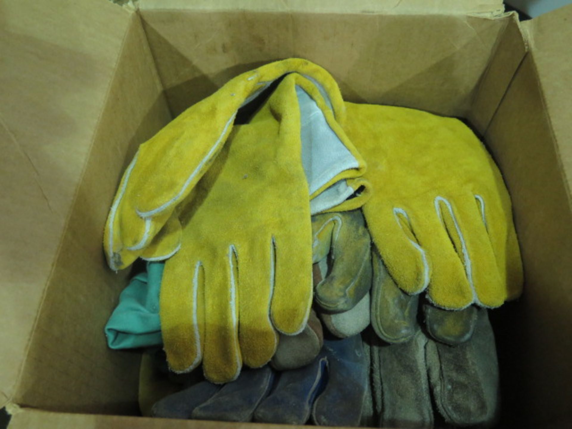 Welding Gloves (SOLD AS-IS - NO WARRANTY) - Image 2 of 3