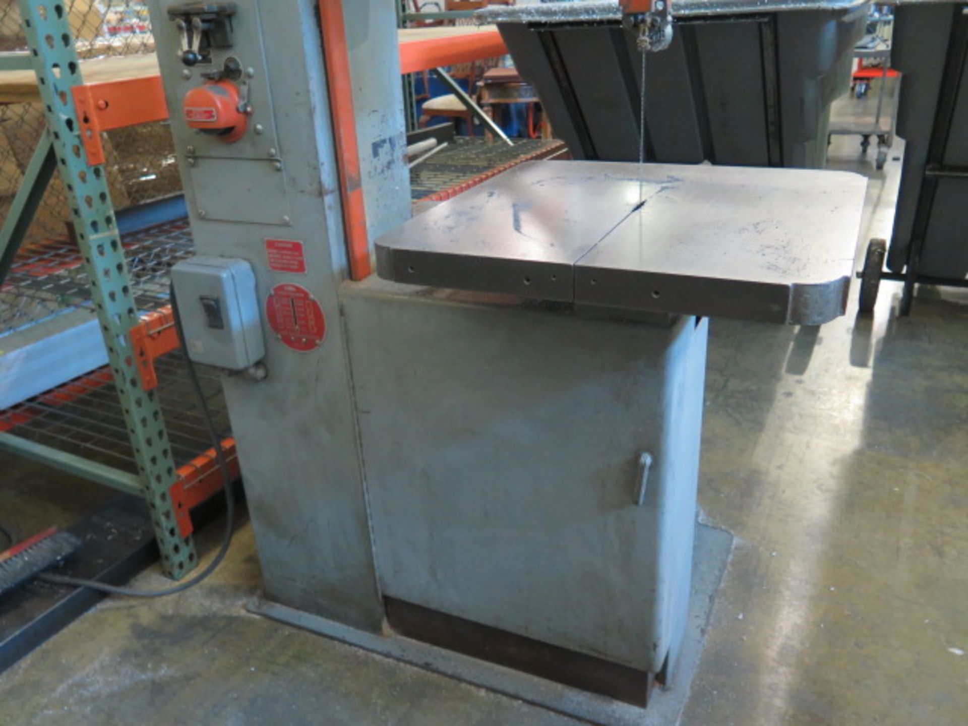 DoAll 2013-U 20” Vertical Band Saw s/n 411-81265 w/ Blade Welder, 24” x 24” Table (SOLD AS-IS - NO - Image 5 of 8