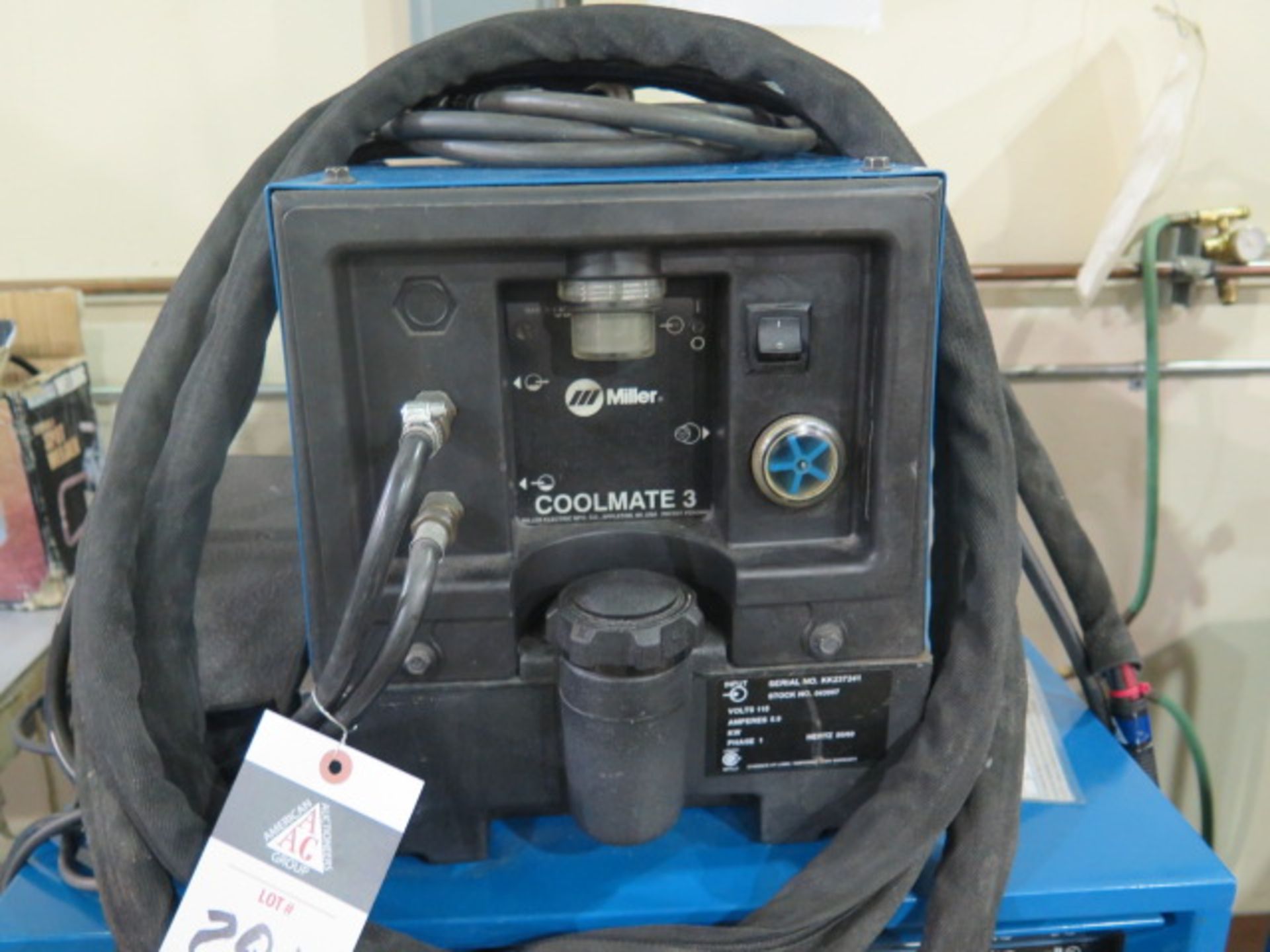 Miller Aerowave 500 Amp CC-AC/DC Arc Welding Source s/n LE079059 w/ Coolmate-3 Cooler, SOLD AS IS - Image 4 of 9