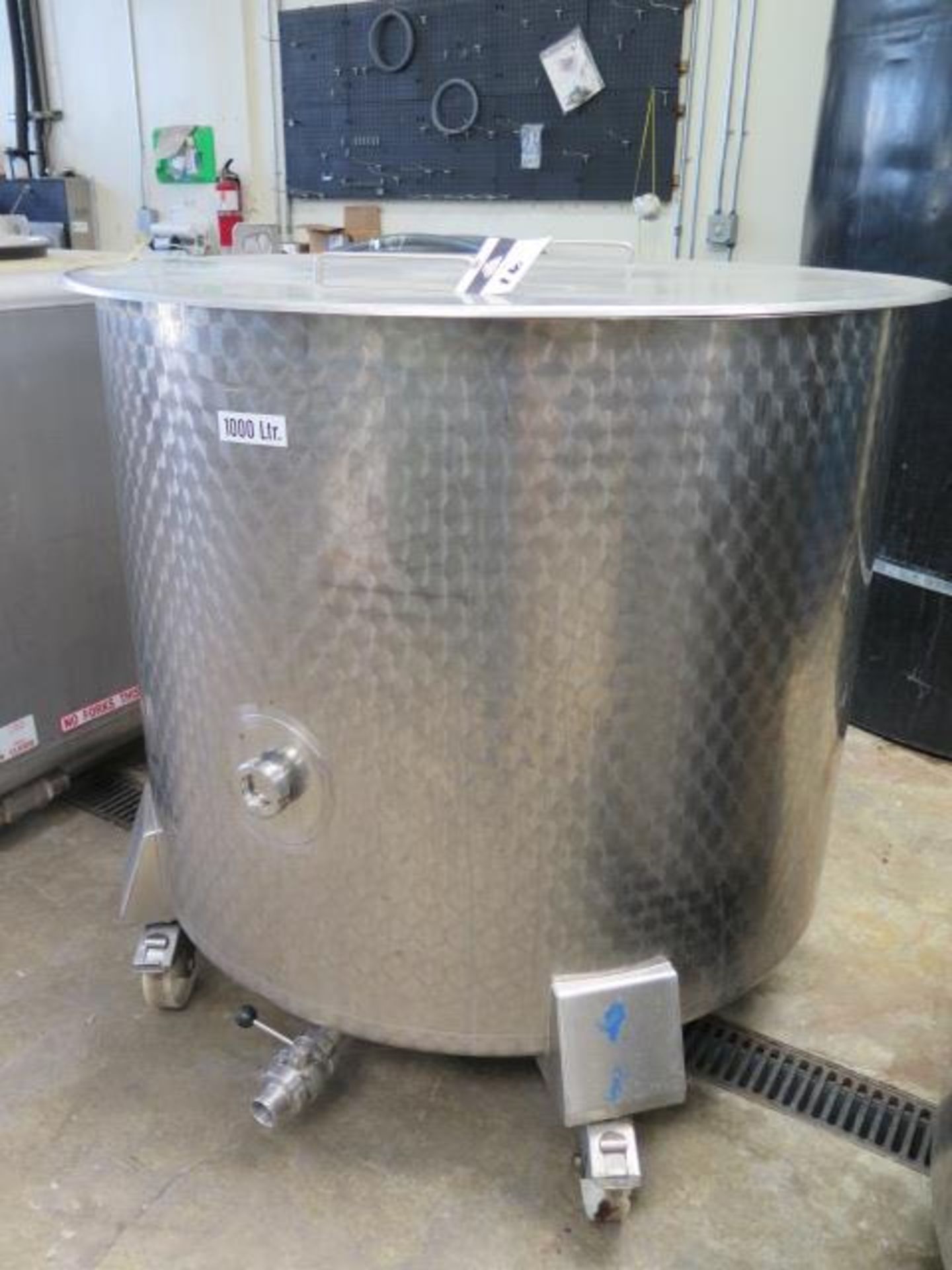 1000 Liter Stainless Steel Rolling Transfer Tank w/ Lid (SOLD AS-IS - NO WARRANTY) - Image 3 of 11