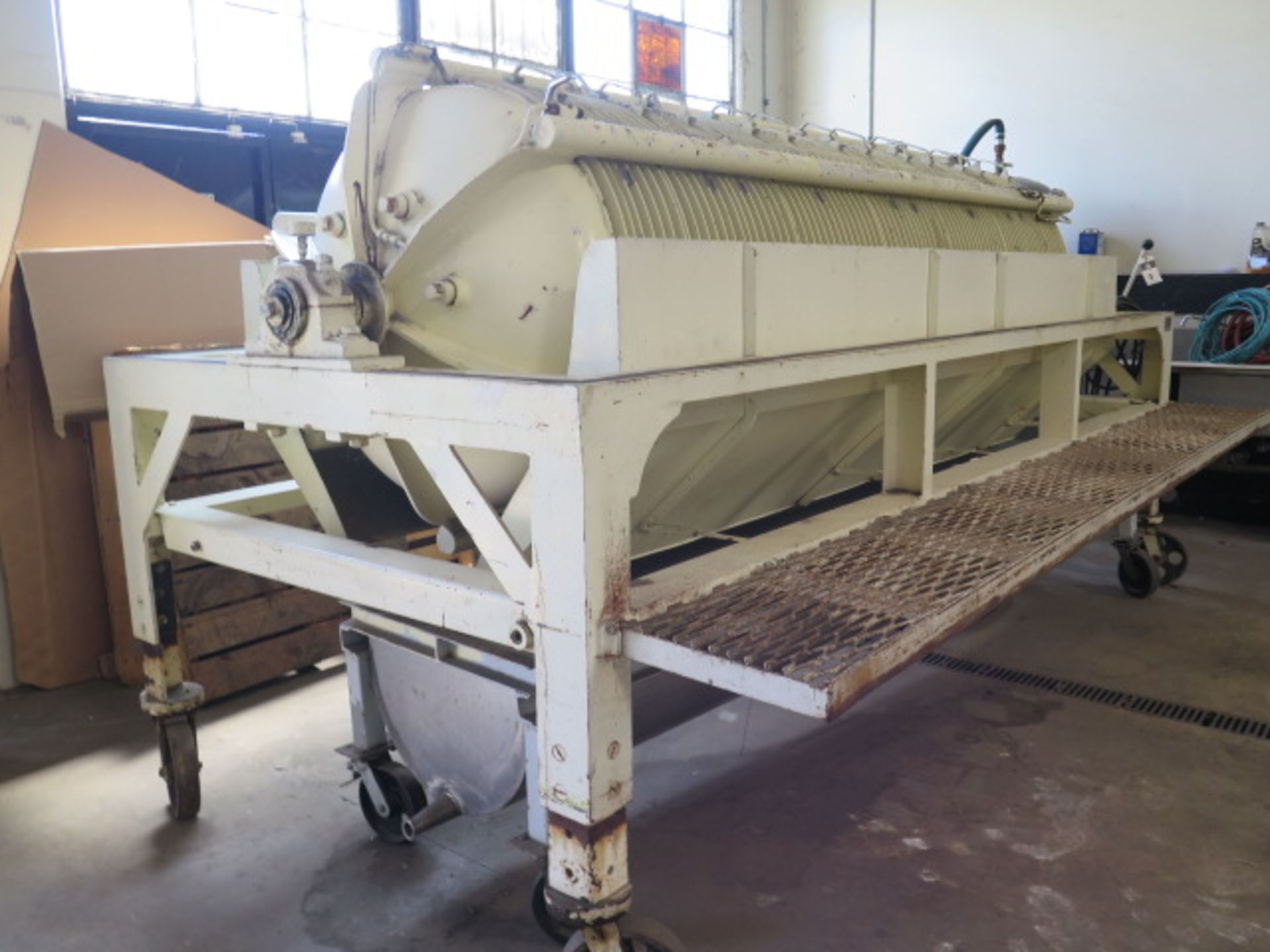 Willmes Presser Type 2300-1700 2300 Liter Press s/n 23079 (SOLD AS-IS - NO WARRANTY) - Image 2 of 14