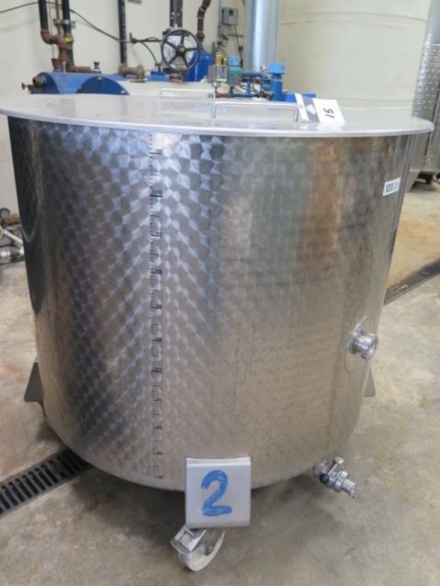 1000 Liter Stainless Steel Rolling Transfer Tank w/ Lid (SOLD AS-IS - NO WARRANTY) - Image 3 of 9