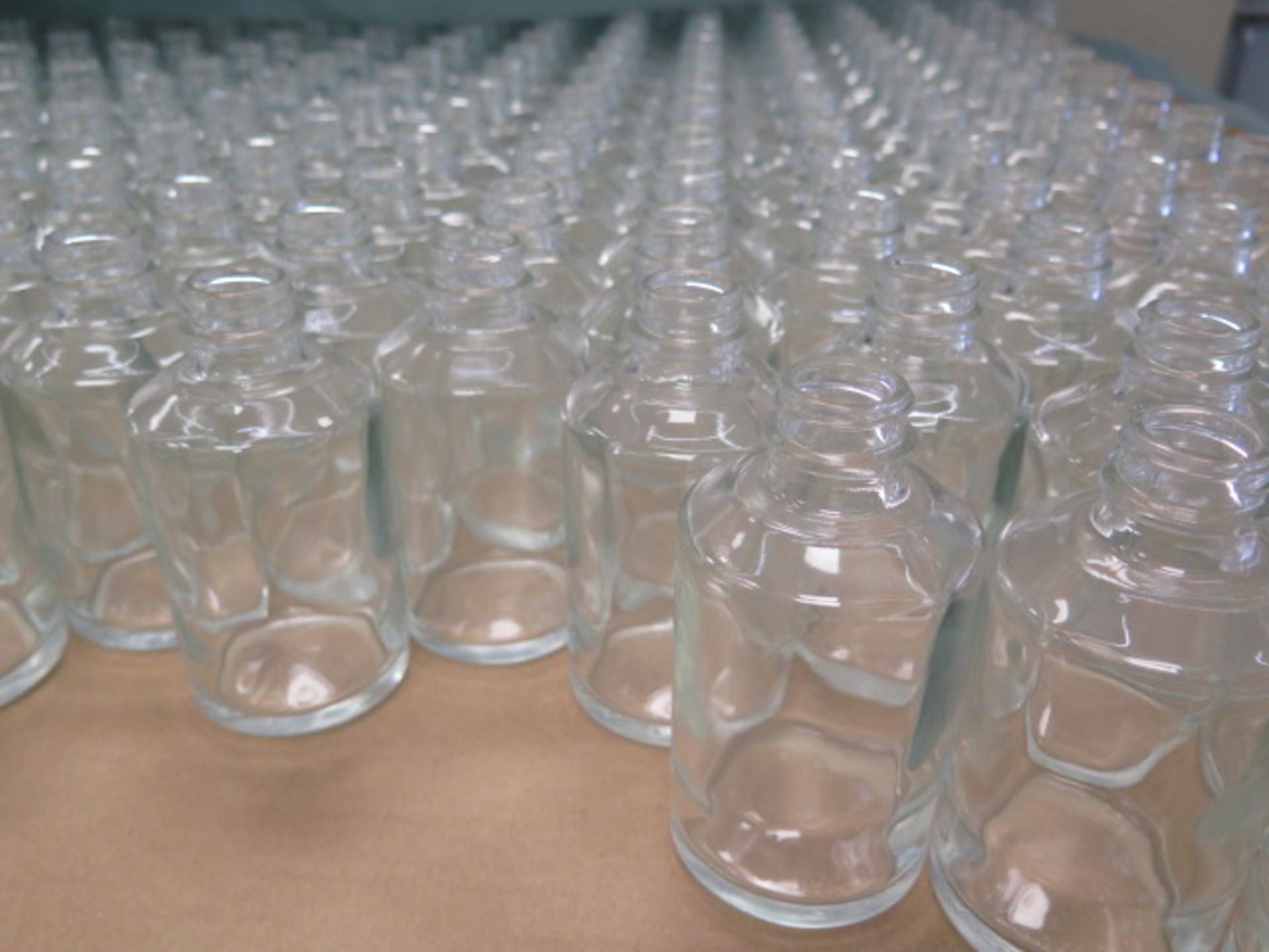 200cc Glass Bottles - Clear GPI28/400 (SOLD AS-IS - NO WARRANTY) - Image 3 of 9