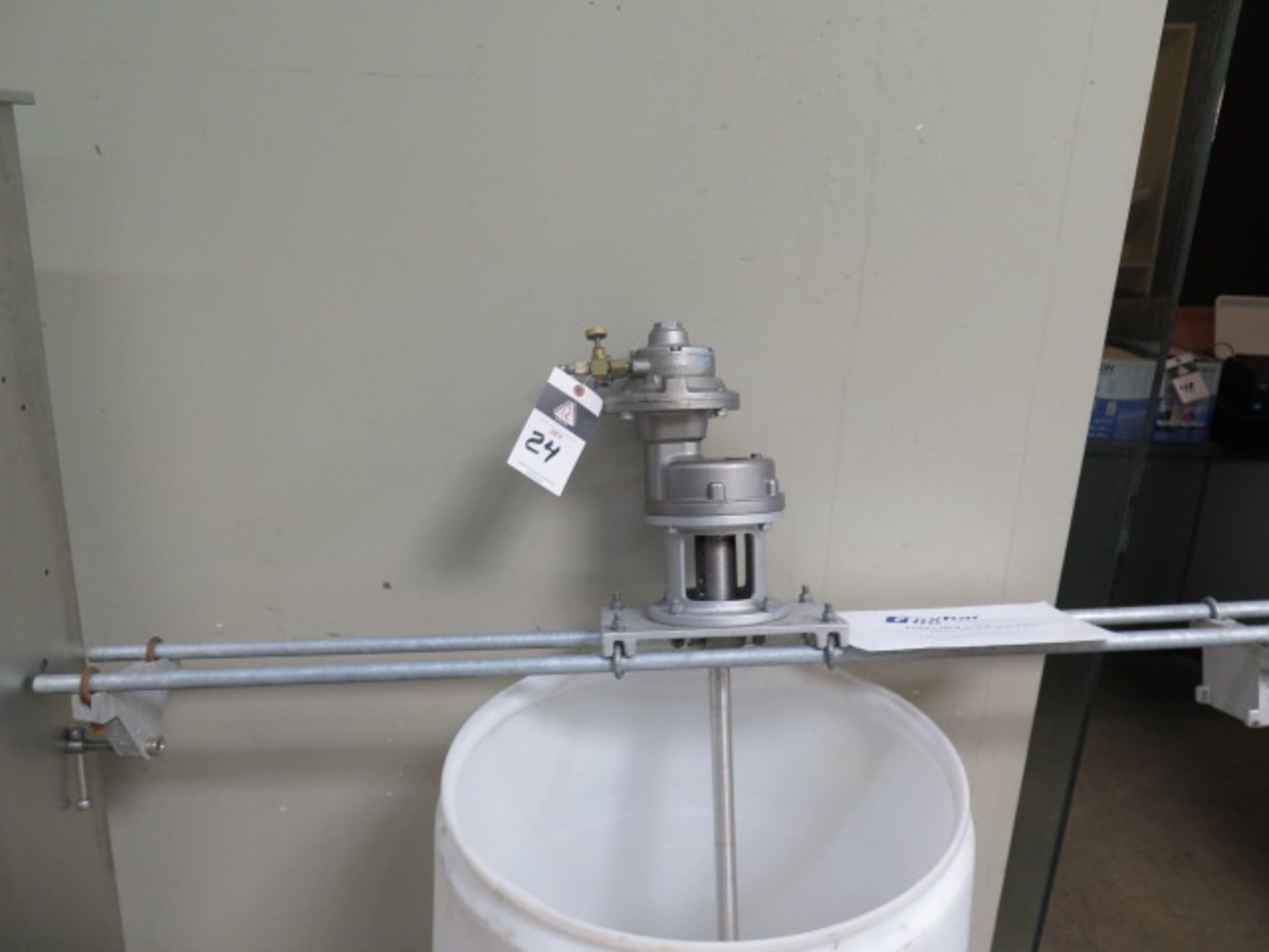 Grovhac A-2100-40F Pneumatic Mixer w/ Tank (SOLD AS-IS - NO WARRANTY)