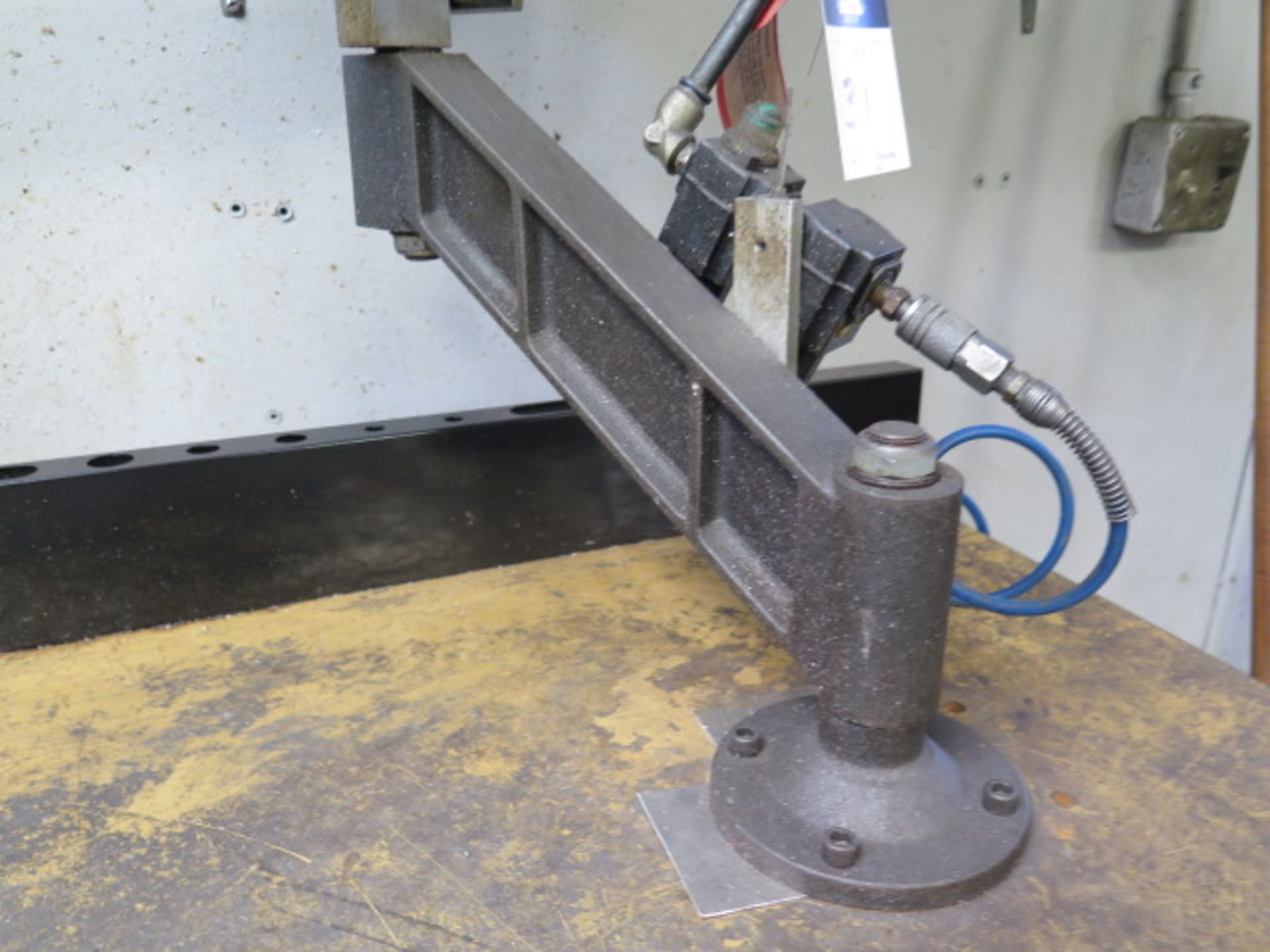 Flexarm Pneumatic Straight-Arm Tapper w/ Bench and Tap Holders (SOLD AS-IS - NO WARRANTY) - Image 7 of 9