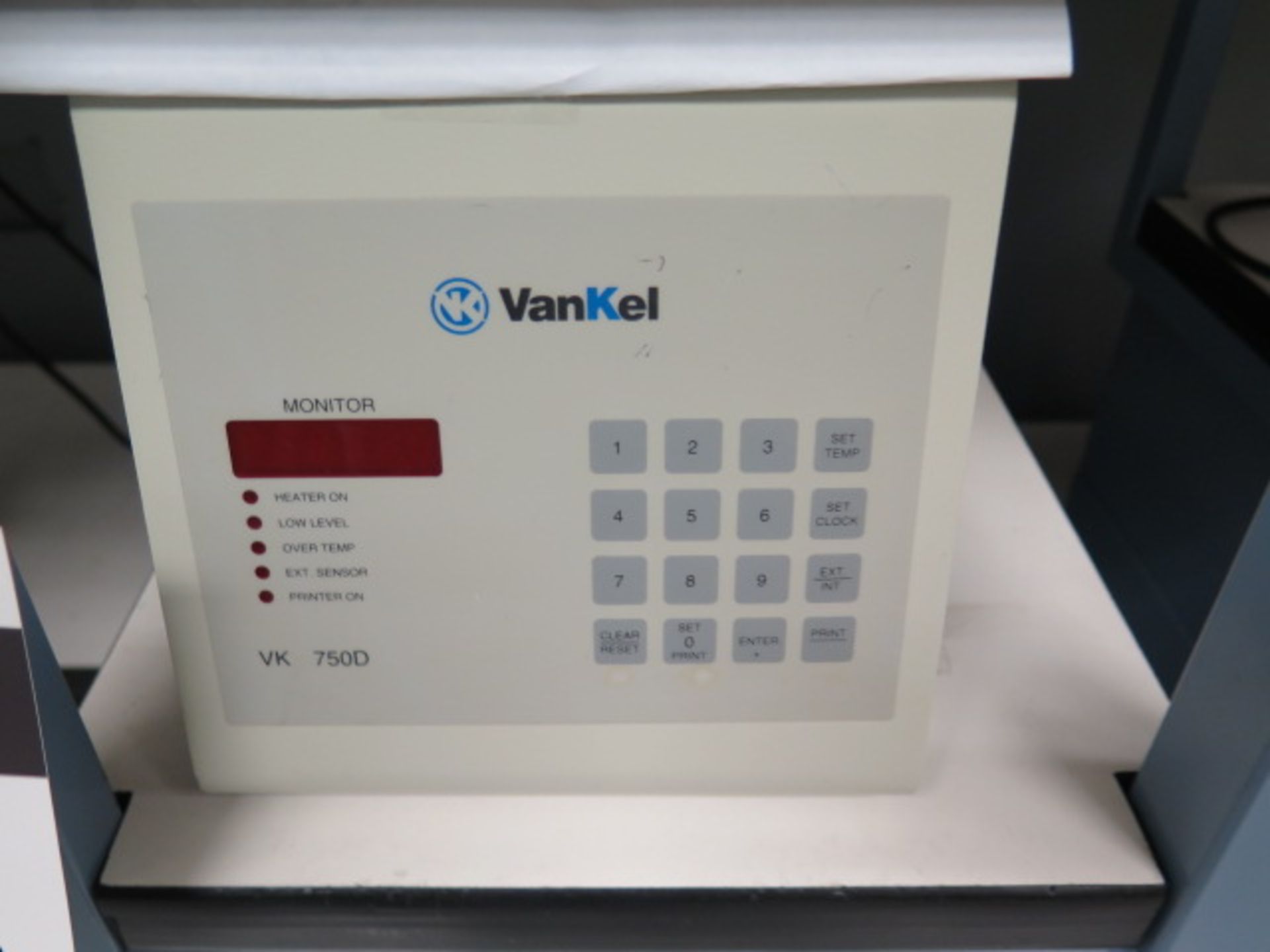 Varian / VanKel Dissolution Sampling System w/ VK8000 Monitor, VK7000 Dissolution Appar, SOLD AS IS - Image 9 of 17