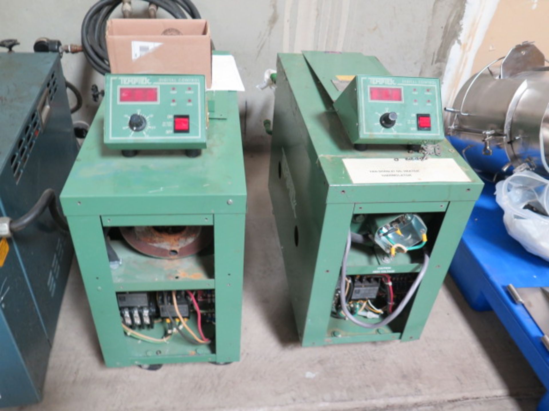 Conair 840-522-01 and (2) Temptek T-1 Temperature Controllers (3 - NEED WORK) (SOLD AS-IS - NO WARRA - Image 7 of 11