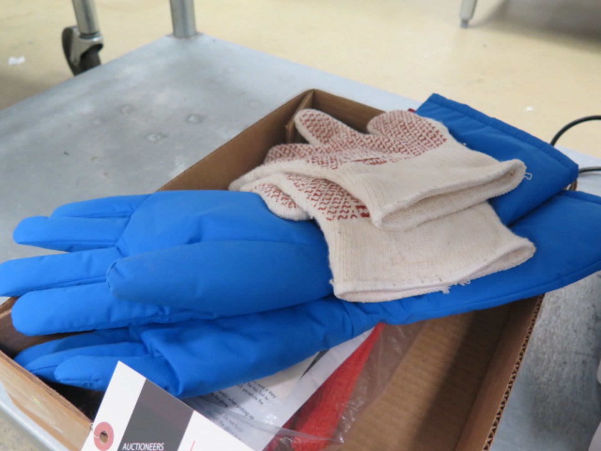 Misc Gloves (SOLD AS-IS - NO WARRANTY) - Image 2 of 3