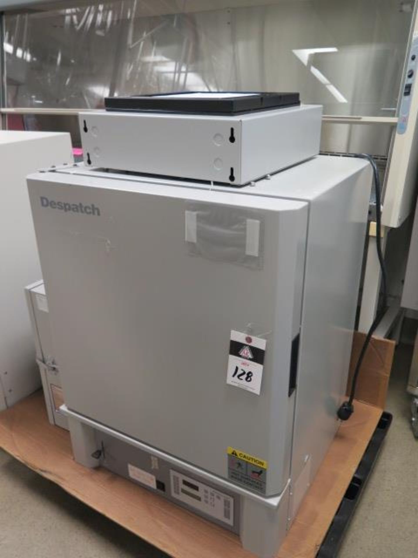 Despatch LAC1-38A-5 Lab Oven s/n 168611 w/ MRC5000 Chart Recorder, Heats to 260 C / 500 Degrees F (S - Image 2 of 12