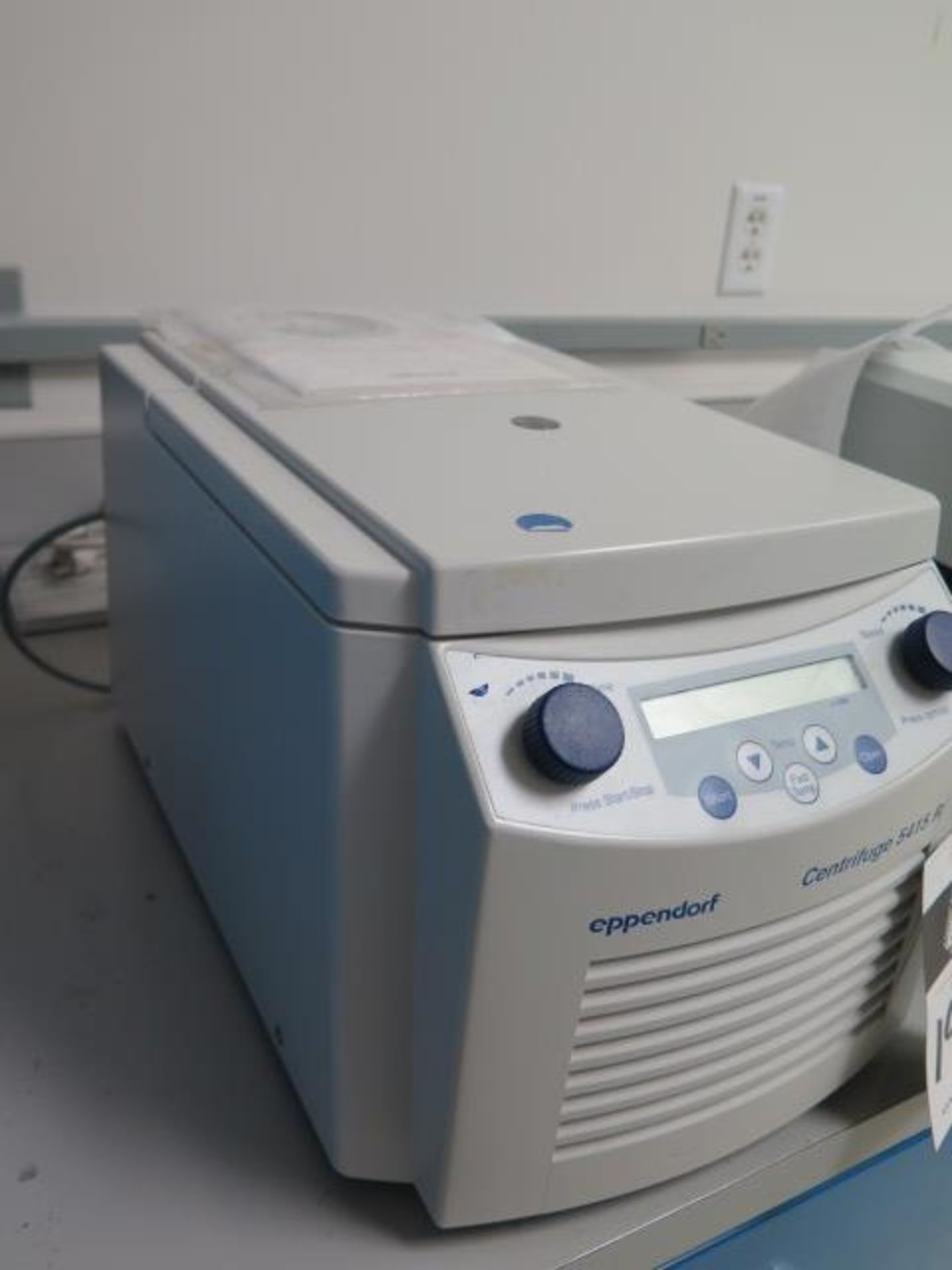 Eppendorf mdl. 5415R Refrigerated Centrifuge s/n 0023353 (SOLD AS-IS - NO WARRANTY) - Image 2 of 7