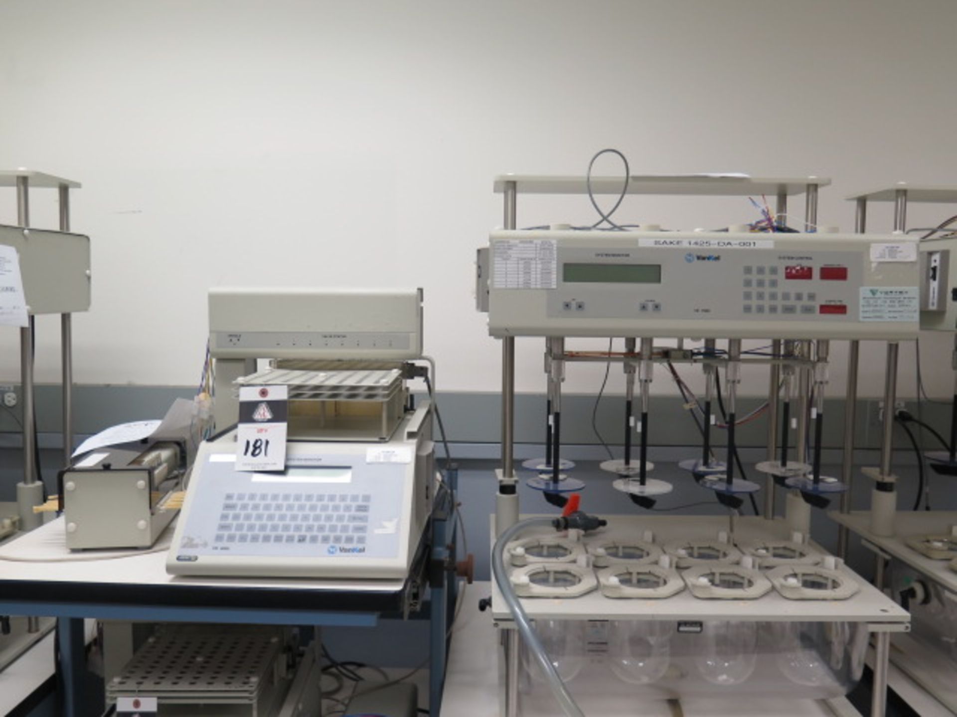 Varian / VanKel Dissolution Sampling System w/ VK8000 Monitor, VK7000 Dissolution Appar, SOLD AS IS