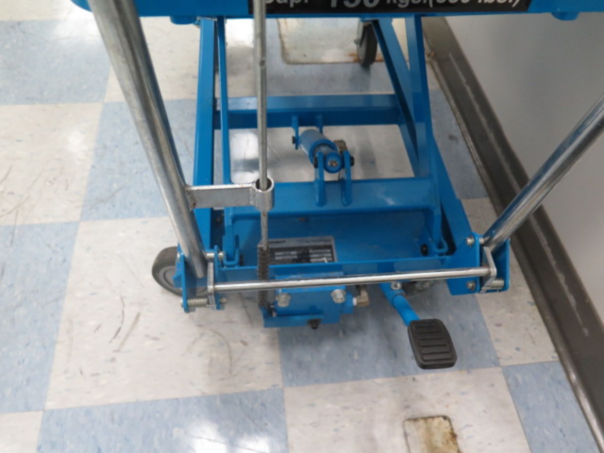 Bishamon BX16E 330 Lb Cap Hydraulic Scissor Lift Table/Cart (SOLD AS-IS - NO WARRANTY) - Image 6 of 7