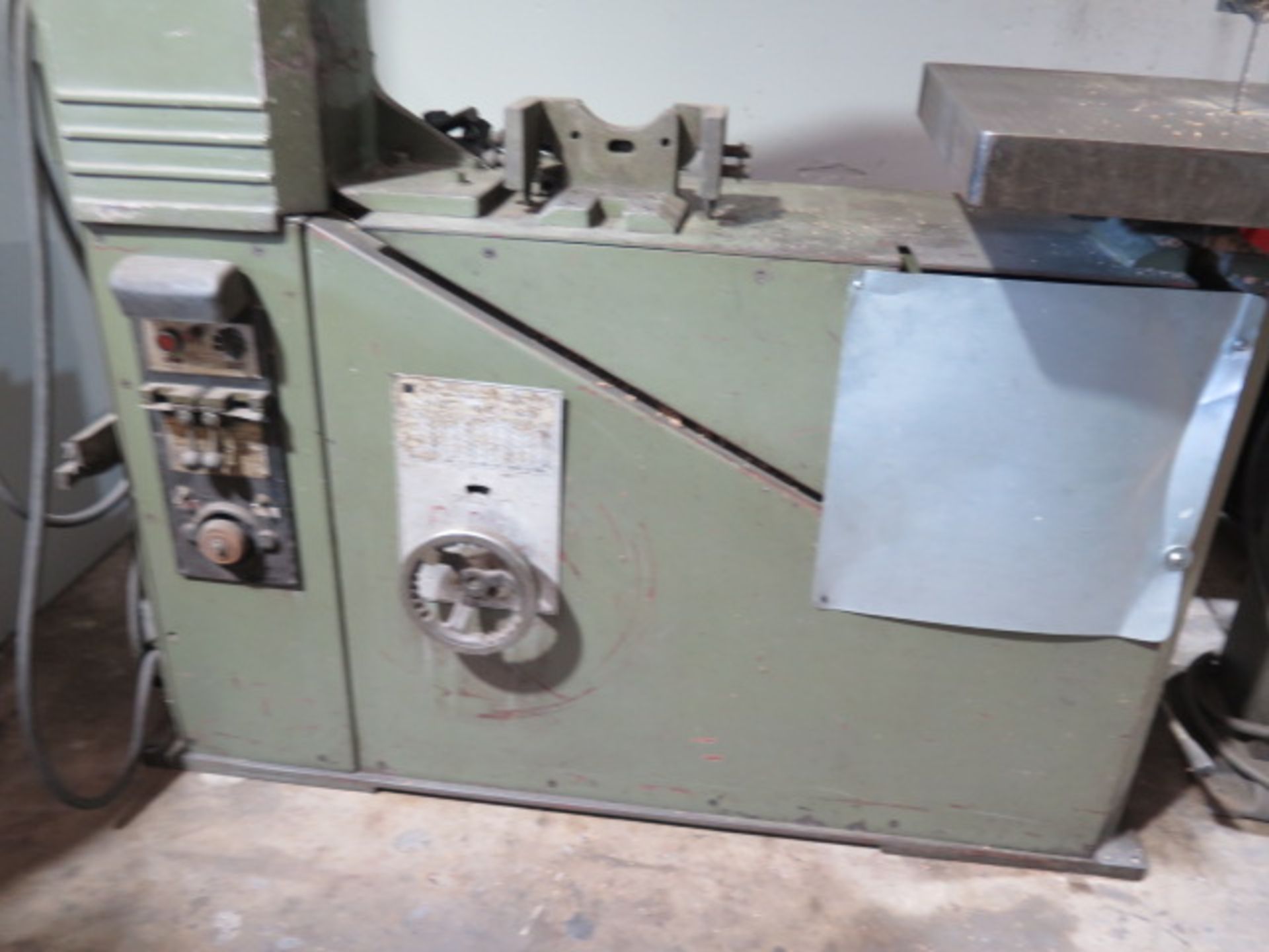 Import 36” Vertical Band Saw w/ Blade Welder, Dial FPM, 19 ½” x 21 ½” Table (SOLD AS-IS - NO - Image 5 of 8