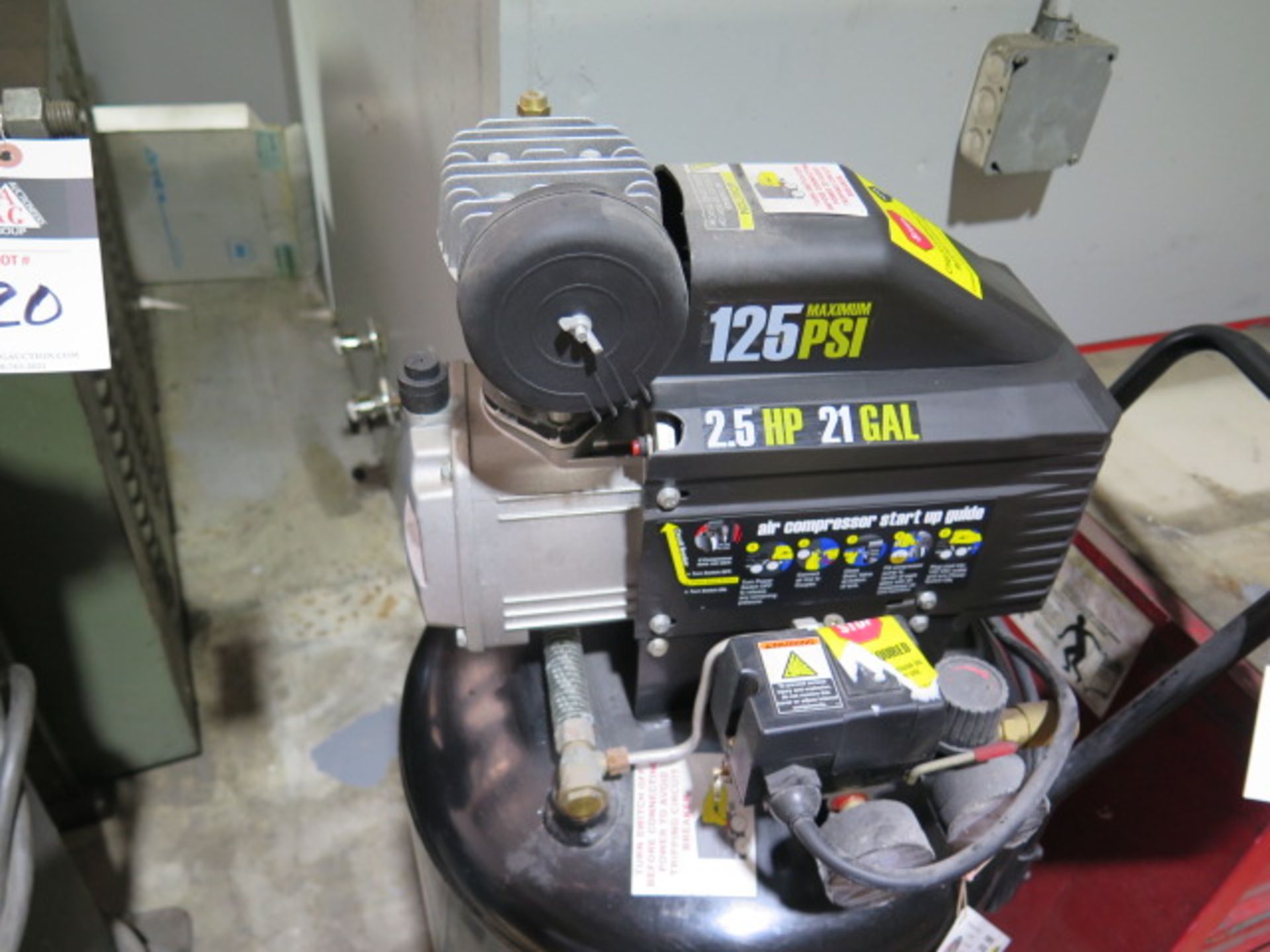 Central Pneumatic Portable 2.5Hp Air Compressor w/ 21 Gallon Tank (SOLD AS-IS - NO WARRANTY) - Image 3 of 5