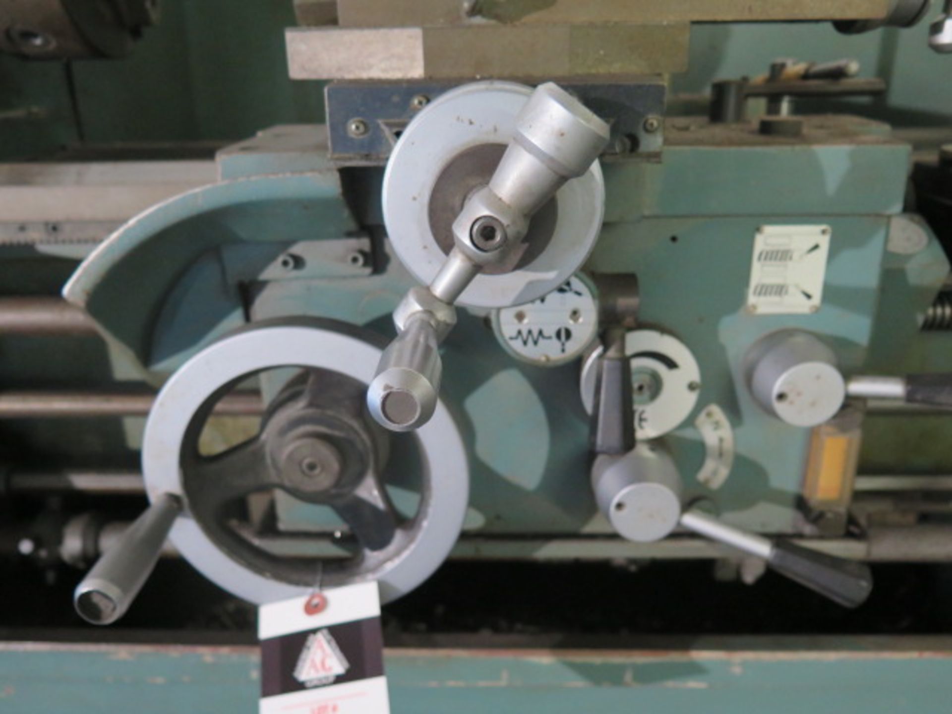 Victor 1640G 16” x 40” Geared Head Gap Lathe s/n 563210 w/ 30-1800 RPM, In/mm Threading, SOLD AS IS - Image 14 of 19