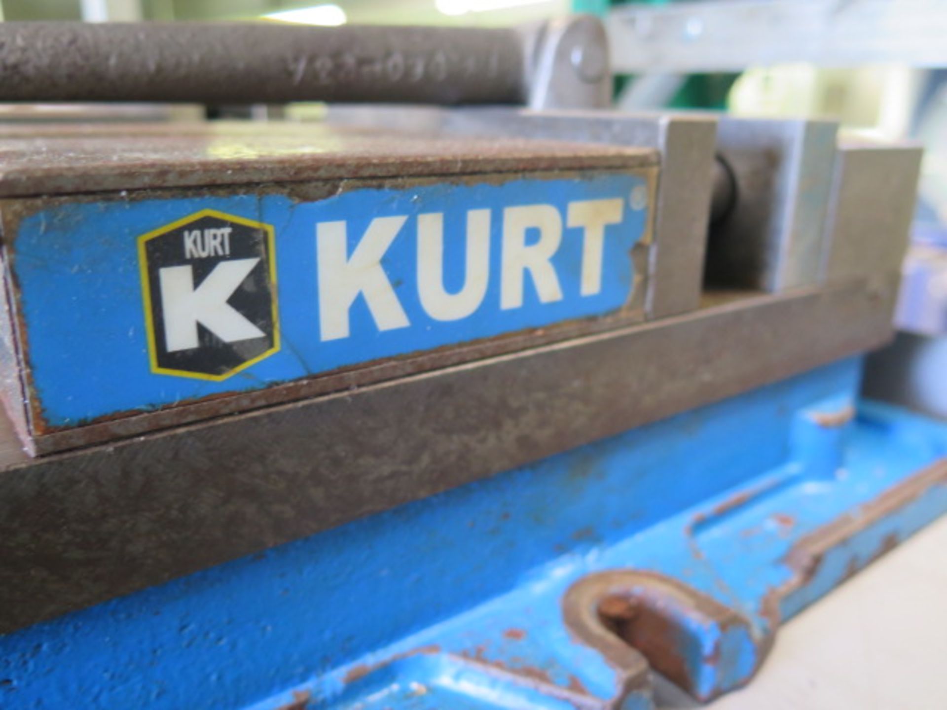 Kurt D675 6" Angle-Lock Vise (SOLD AS-IS - NO WARRANTY) - Image 4 of 5