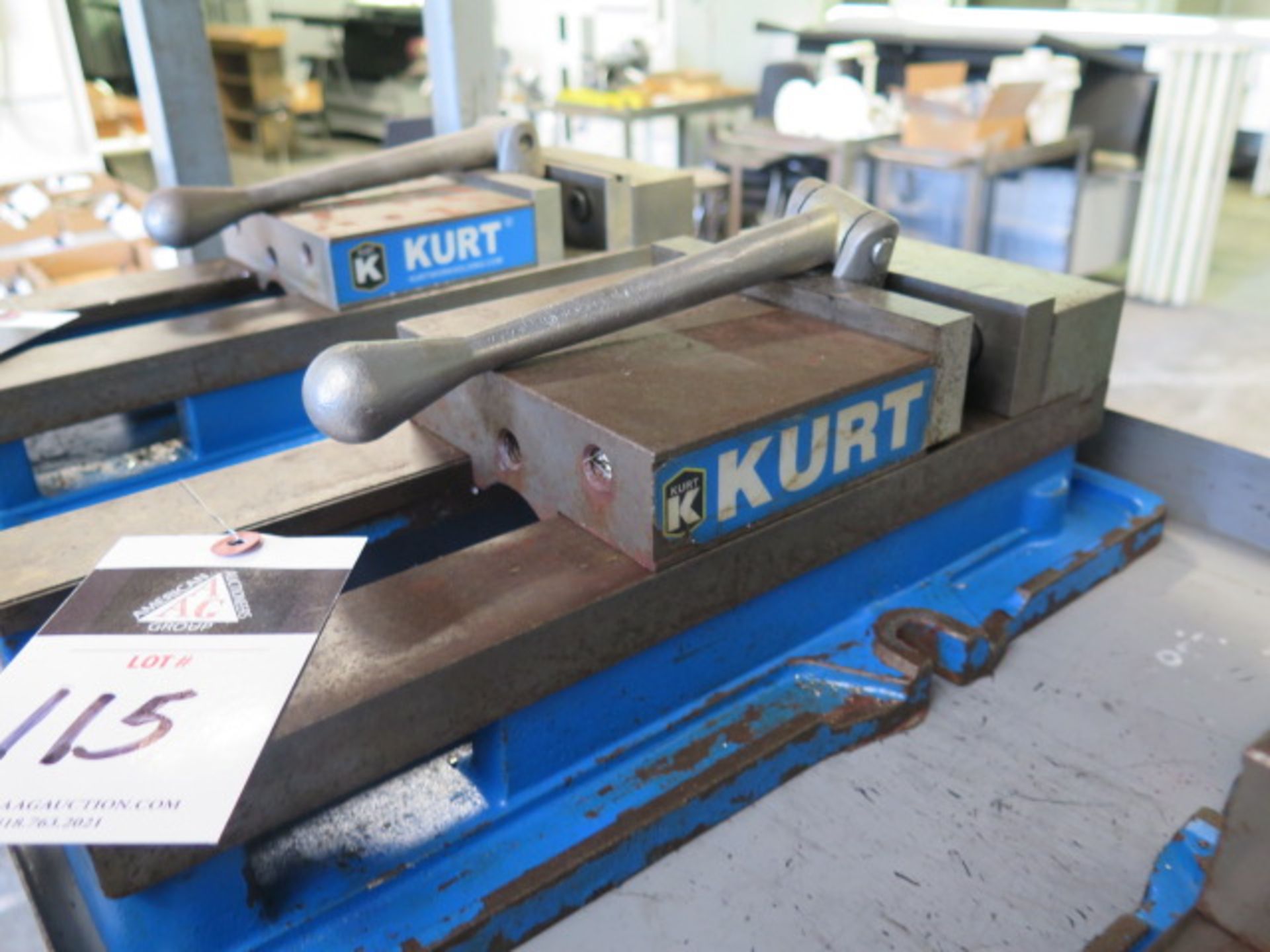 Kurt D675 6" Angle-Lock Vise (SOLD AS-IS - NO WARRANTY) - Image 3 of 5