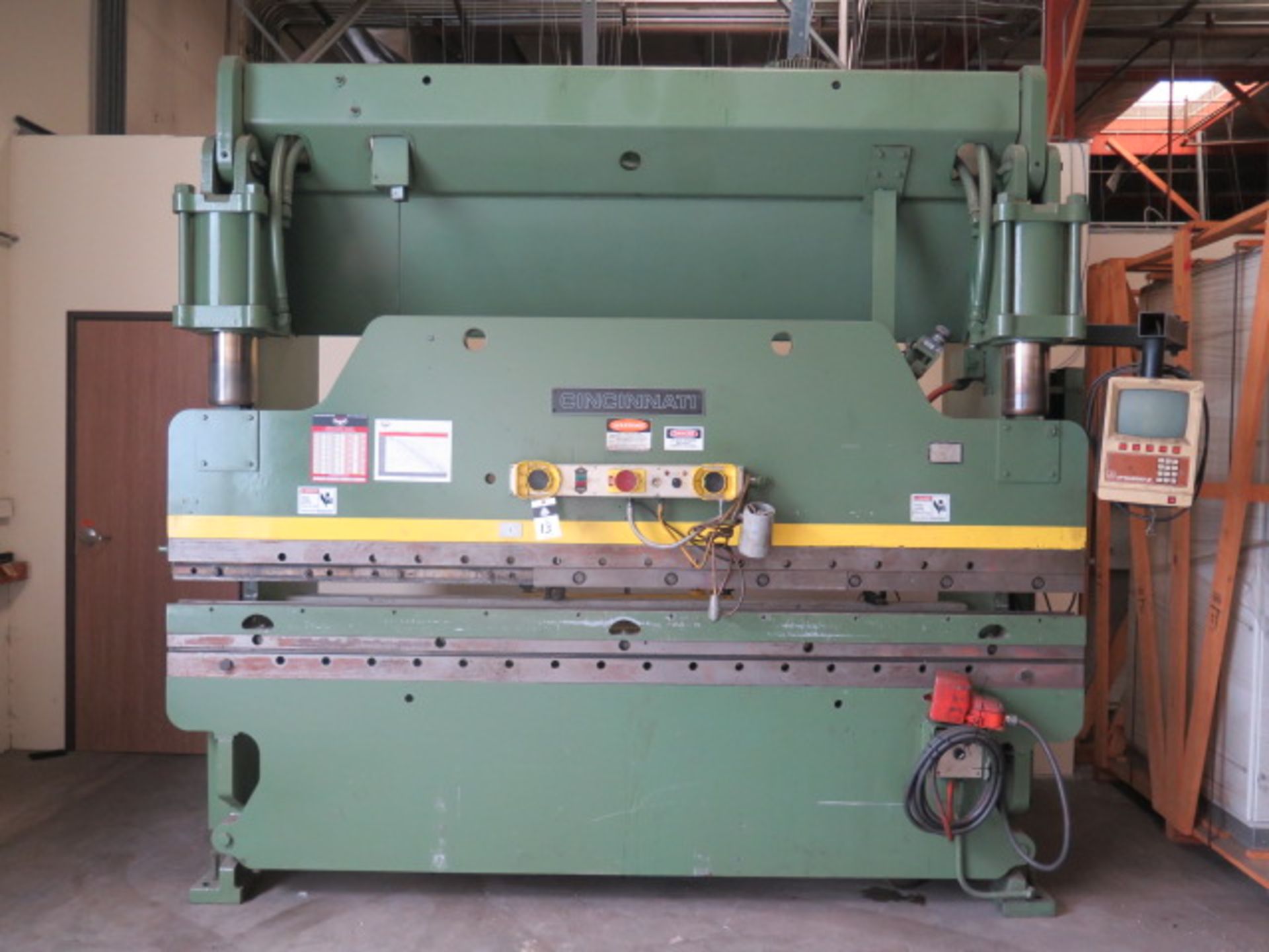 Cincinnati 135CBx8FT 135 Ton x 10’ CNC Hyd Press Brake s/n 43260 w/Dynabend III Controls, SOLD AS IS