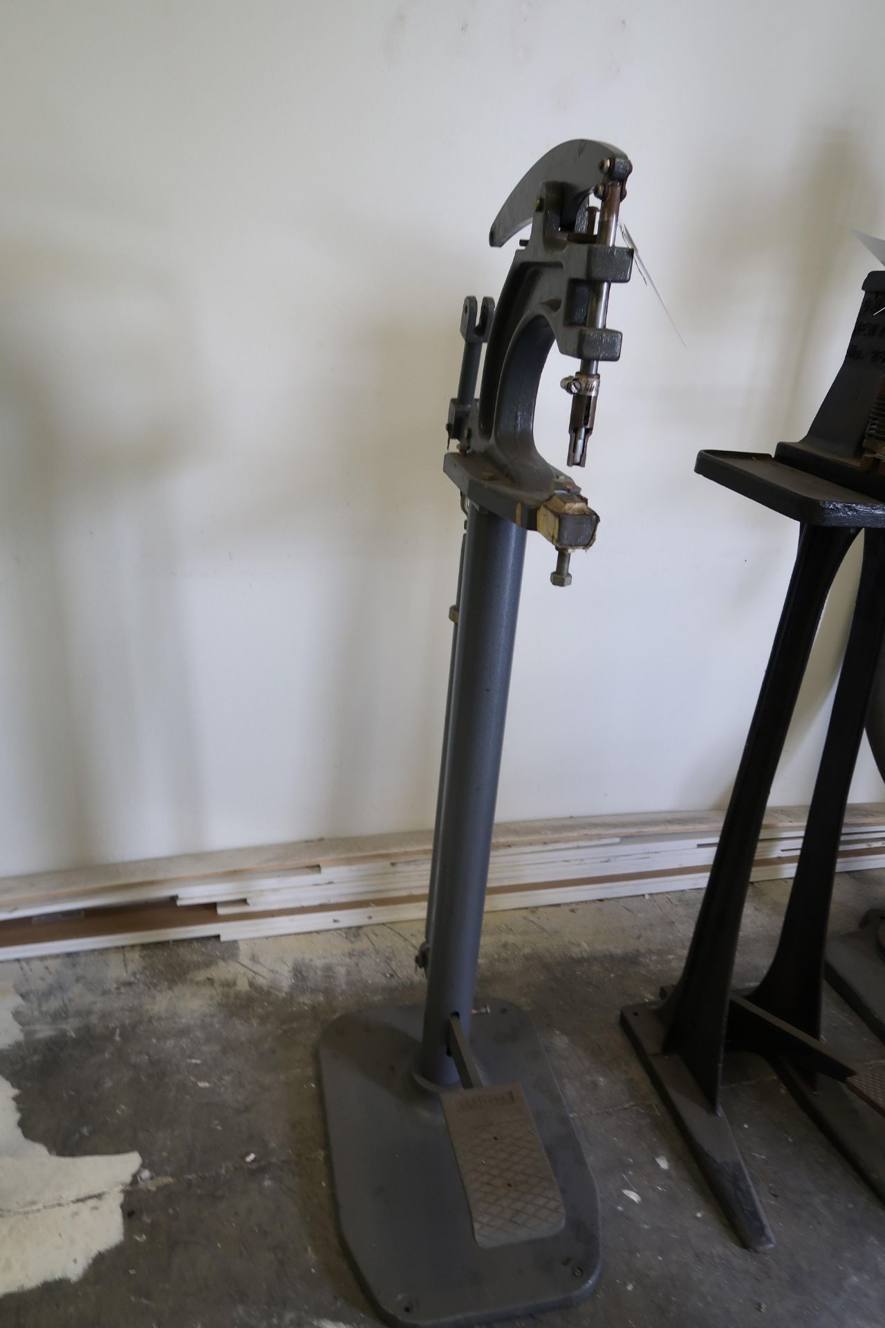 Heritage Kick Press (SOLD AS-IS - NO WARRANTY) - Image 2 of 5