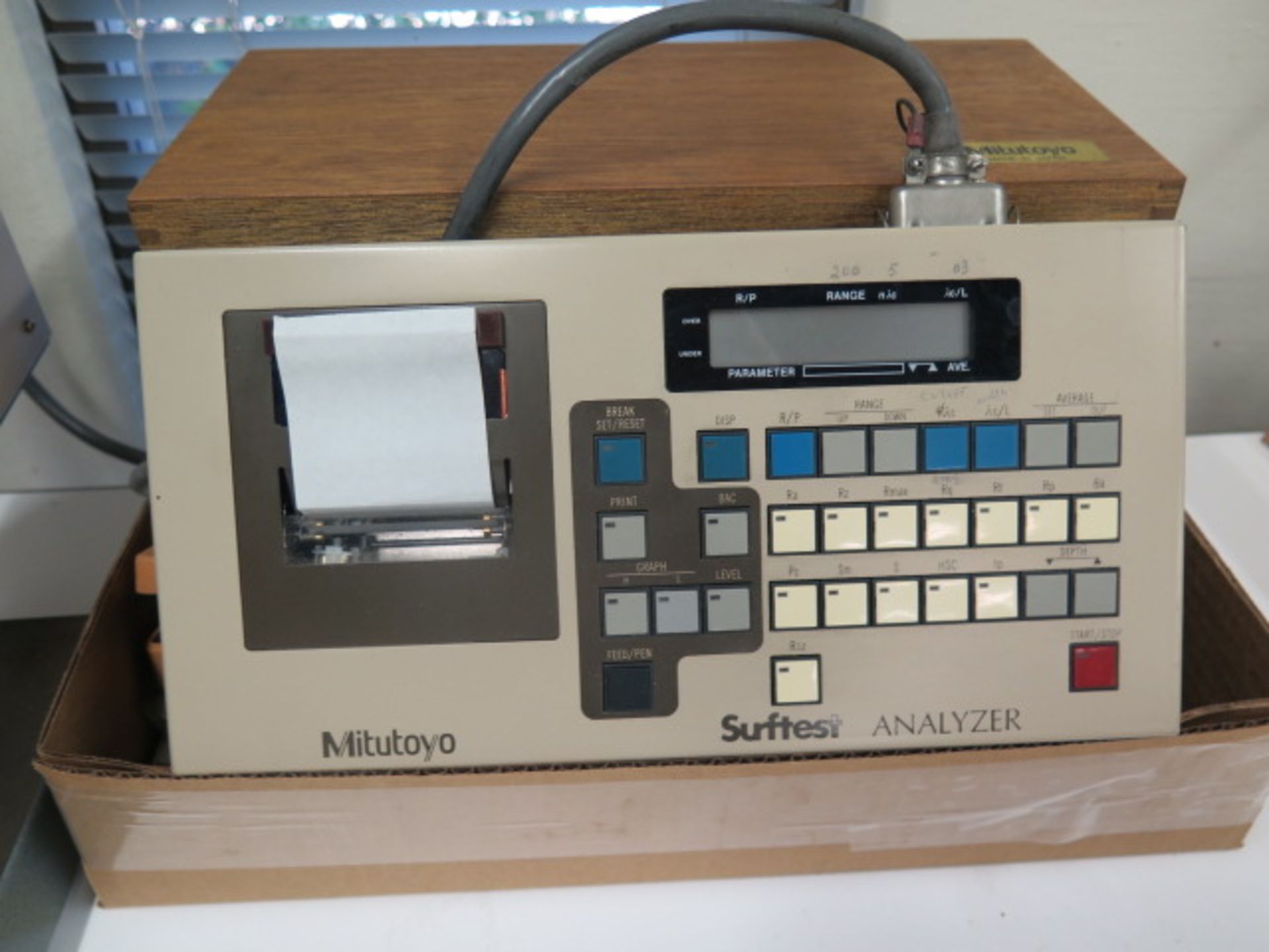 Mitutoyo Surftest-402 Digital Surface Roughness Gage w/ Digital Analyzer / Roll Printer (SOLD AS-IS - Image 5 of 7