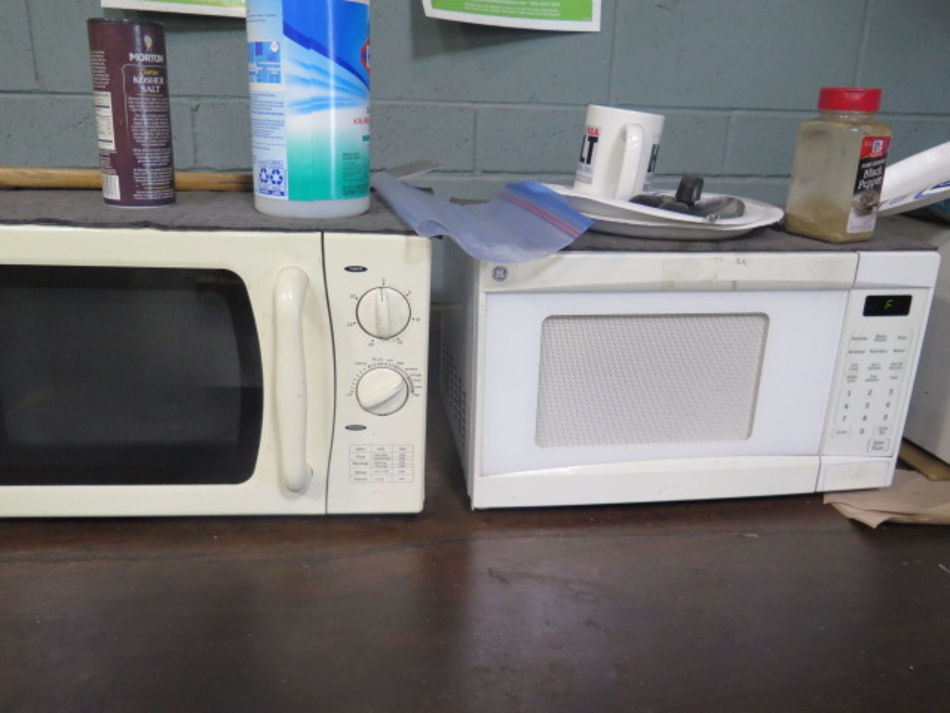 Kenmore Refrigerator, (3) Microwaves, Coffee Pot and (2) Tables (SOLD AS-IS - NO WARRANTY) - Image 4 of 5