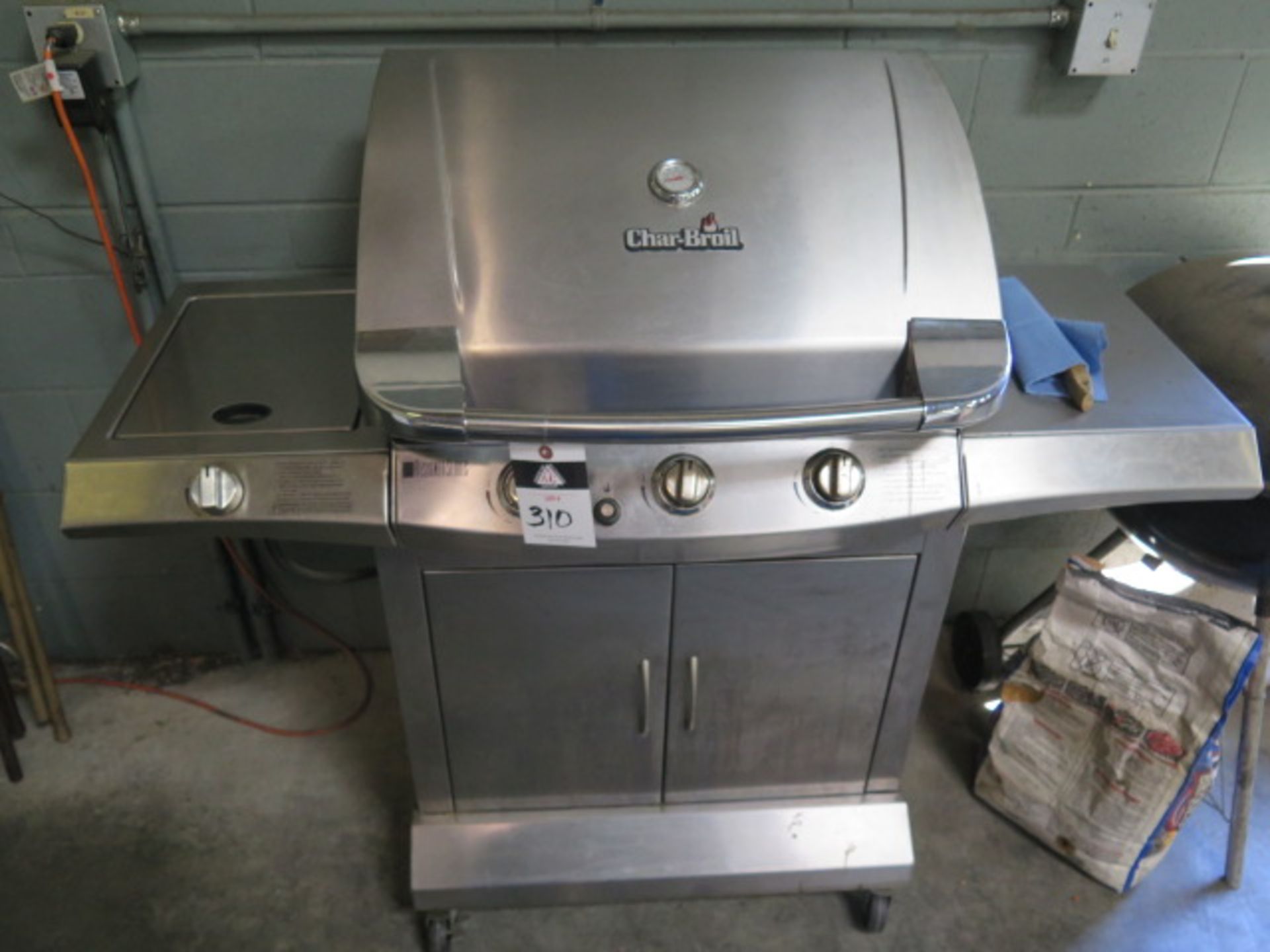 Char-Broil Gas BBQ and Weber BBQ (SOLD AS-IS - NO WARRANTY) - Image 2 of 6