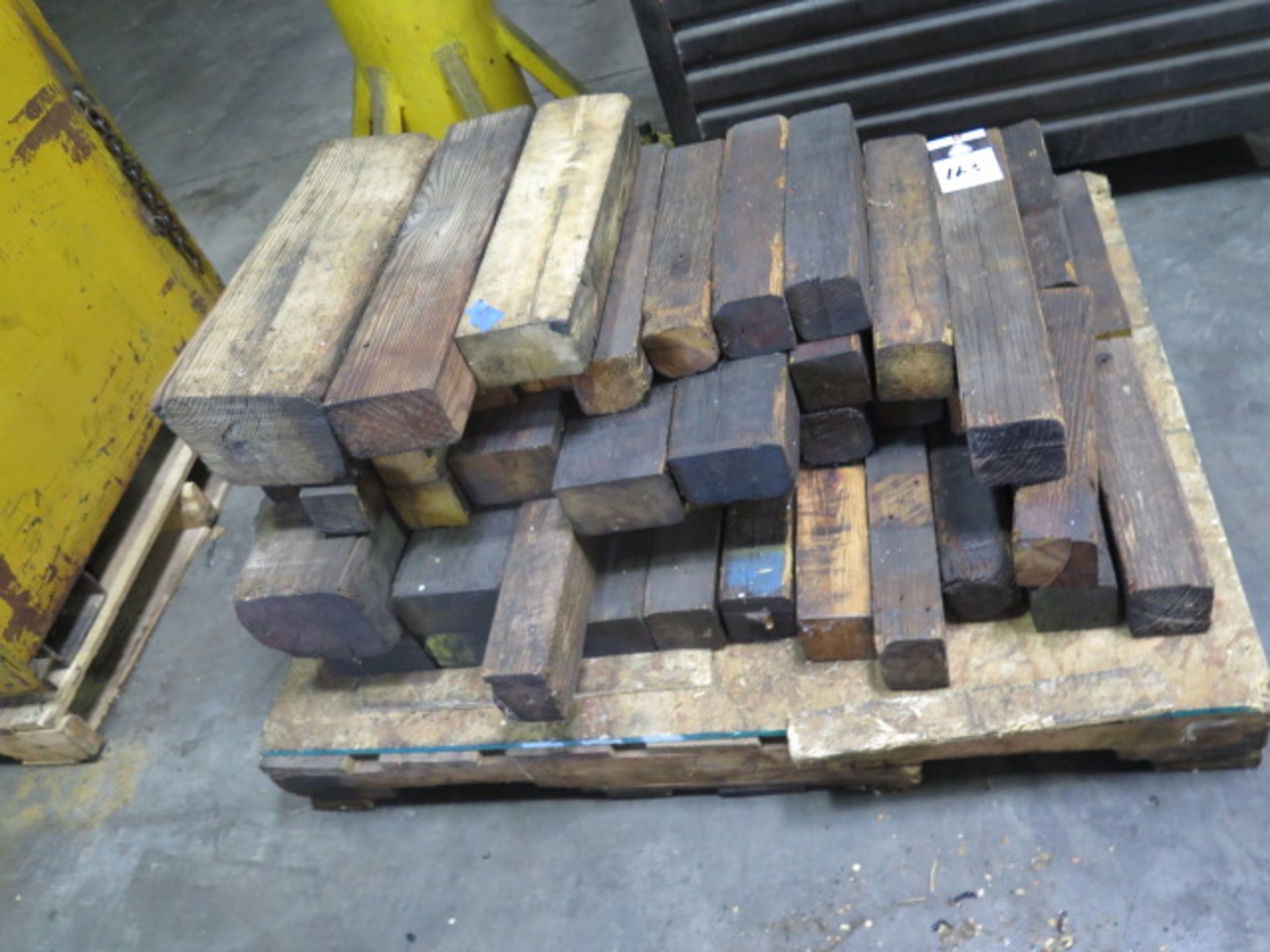 Pallet of Wood Dunnage (SOLD AS-IS - NO WARRANTY) - Bild 2 aus 3