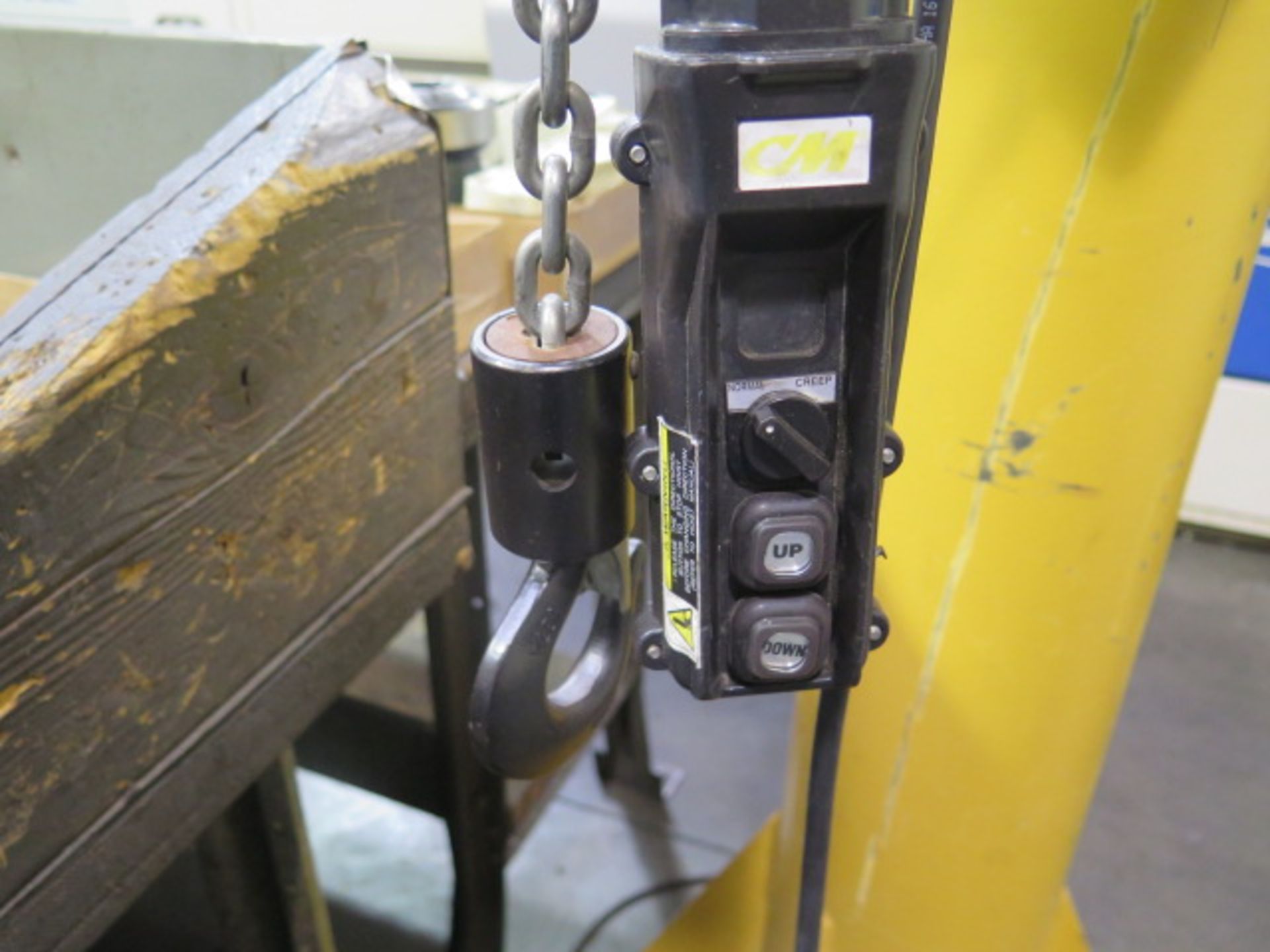 Gorbel 500 Lb Cap. Floor Mounted Jib w/ 500 Lb Cap. Electric Hoist (SOLD AS-IS - NO WARRANTY) - Bild 7 aus 10