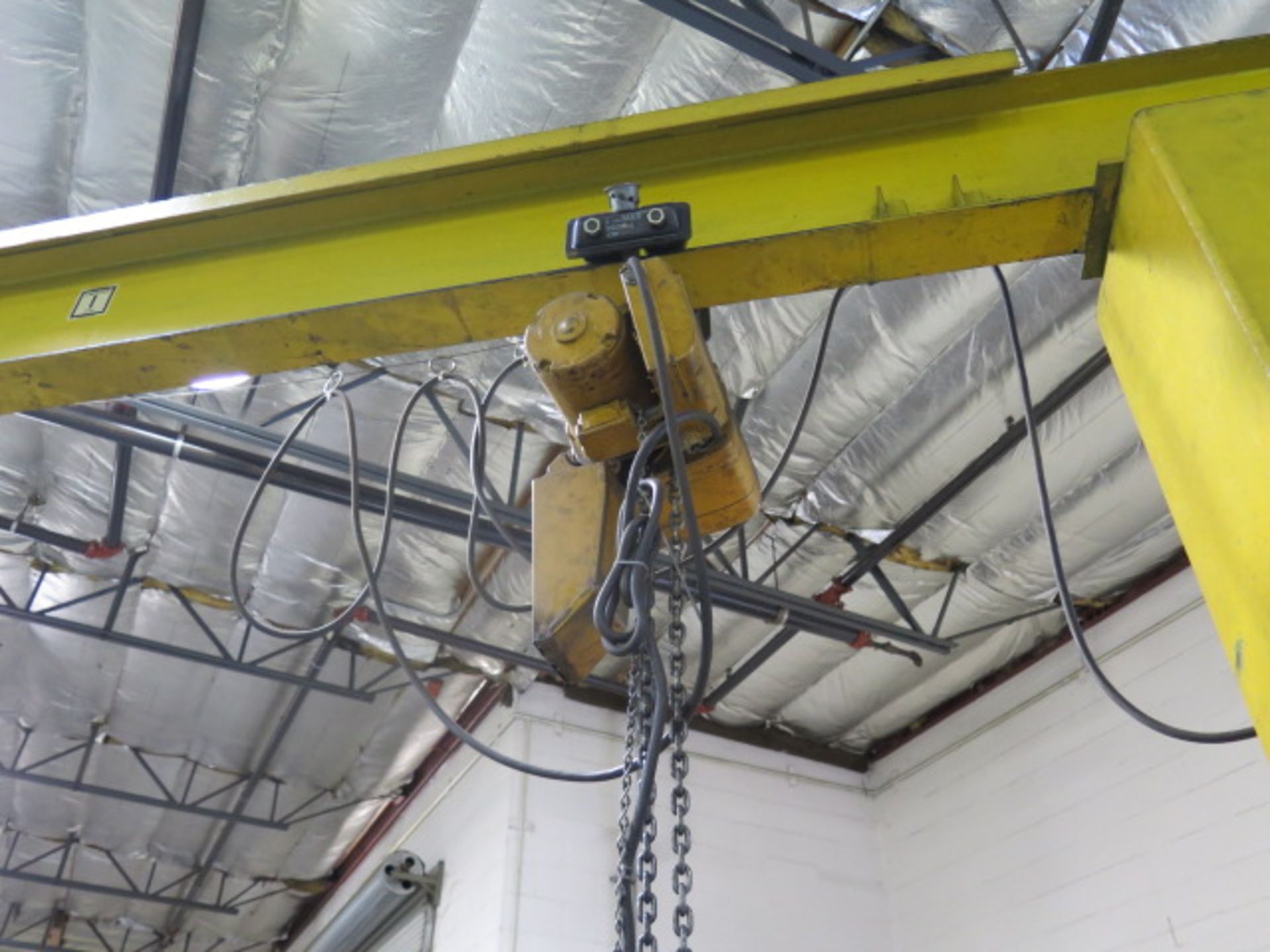1 Ton Floor Mounted Jib Crane w/ Electric Hoist (SOLD AS-IS - NO WARRANTY) - Bild 5 aus 10