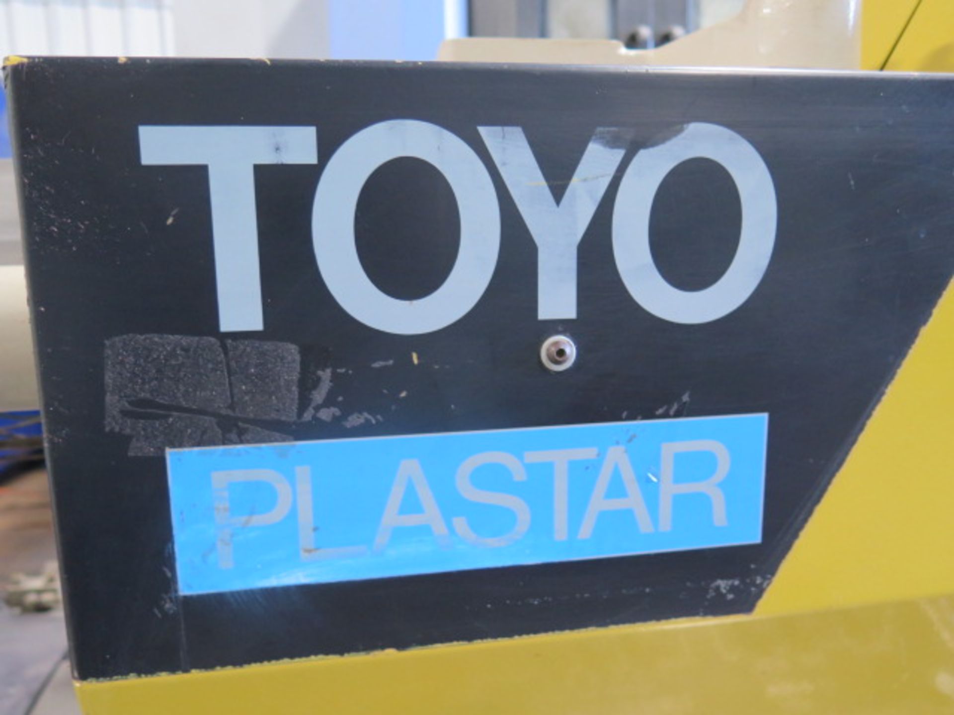 Toyo Machine “Plastar TM-200GS” 200 Ton Plastic Injection Molding Machine s/n 1033033, SOLD AS IS - Image 15 of 17