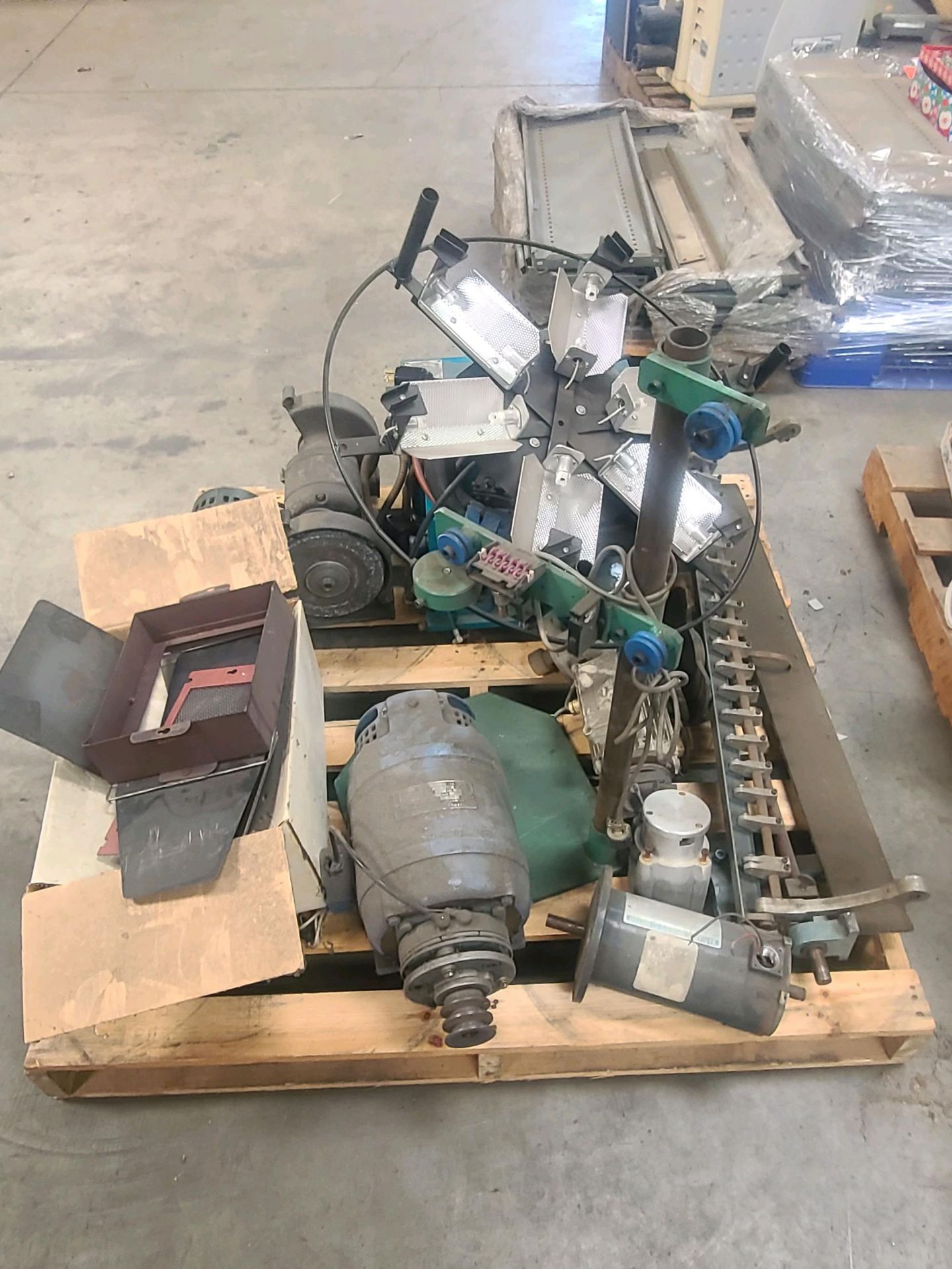 Pallet of Misc Pool Pumps and Accessories (SOLD AS-IS - NO WARRANTY) - Image 3 of 4