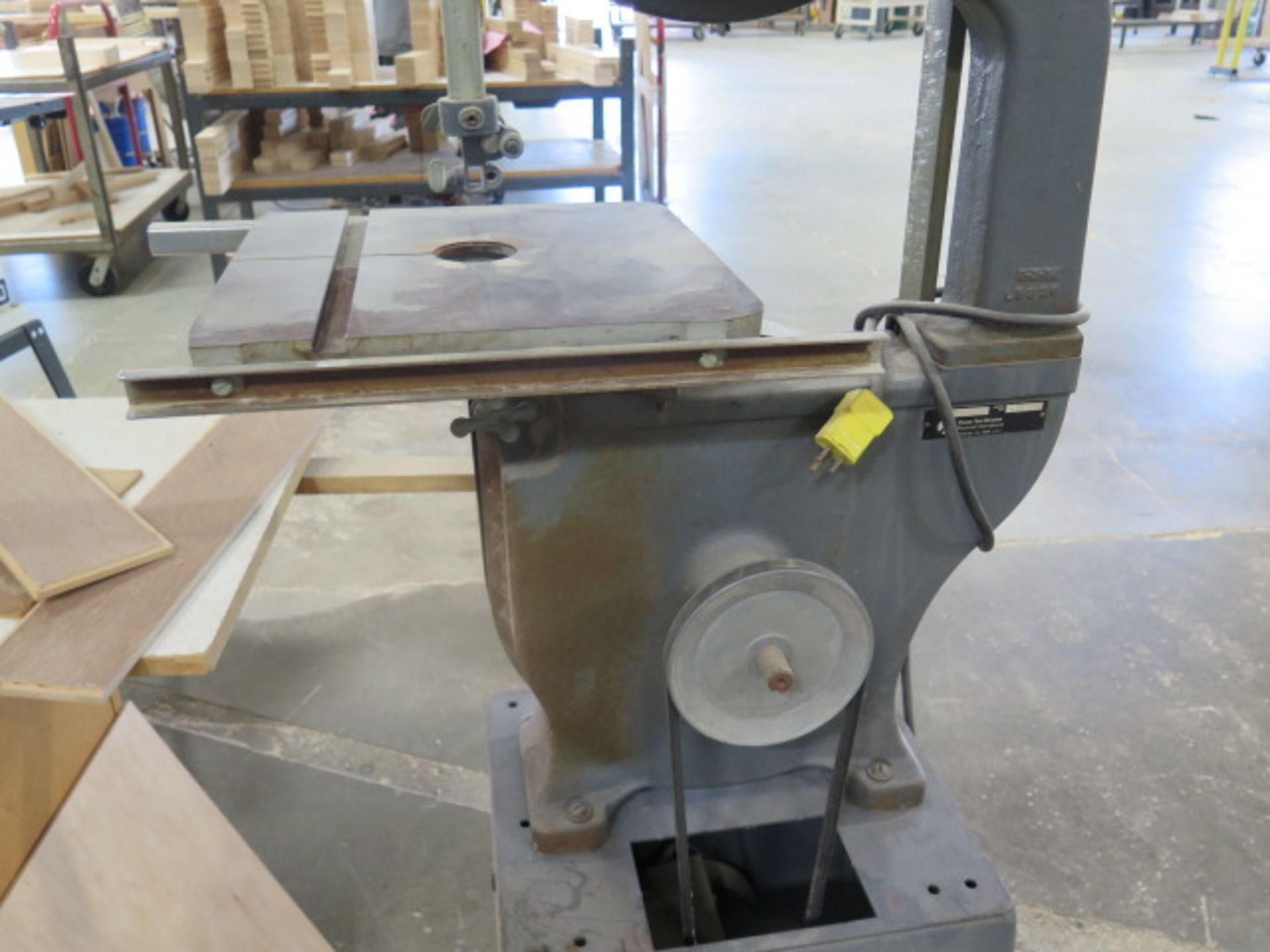 Rockwell 14” Vertical Band Saw w/ Stand (SOLD AS-IS - NO WARRANTY) - Image 2 of 6