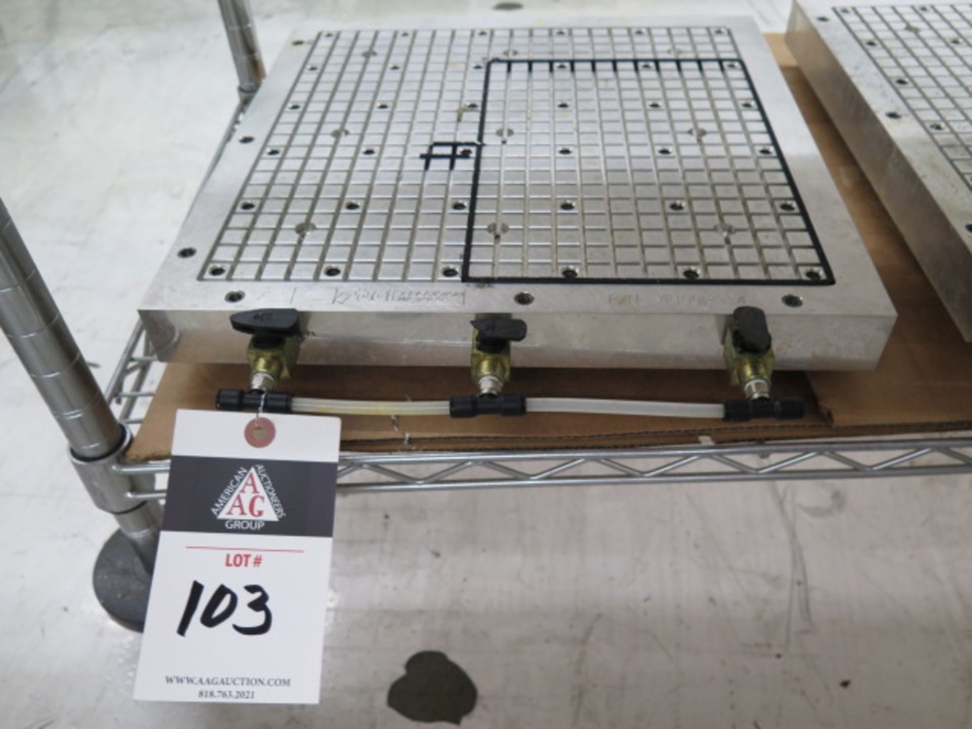 Vacuum Fixture Plate w/ Valves (SOLD AS-IS - NO WARRANTY)