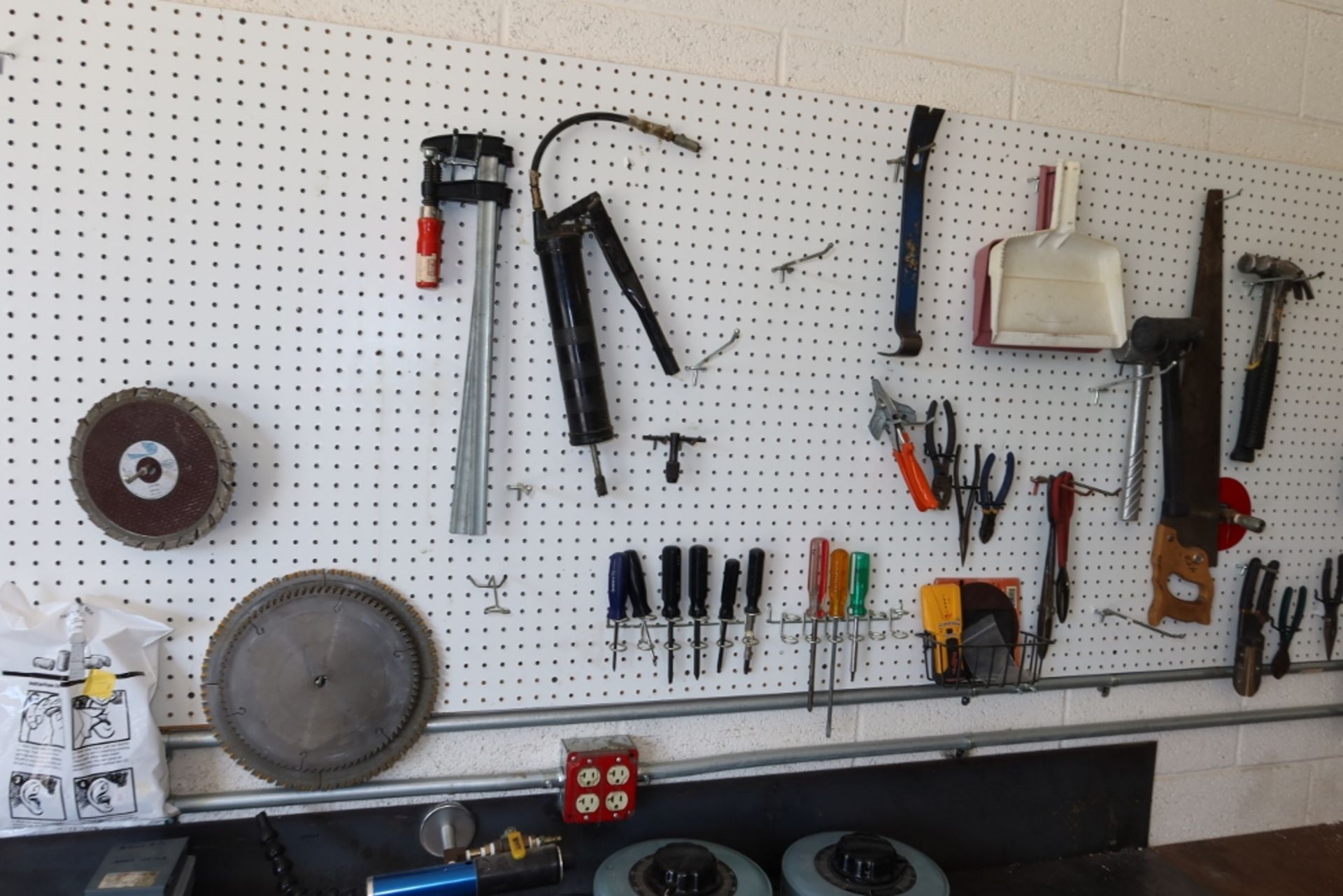 LOT NUT & BOLT BINS, ALL CONTENTS OF PEG BOARD (NO PEG BOARD) - Image 9 of 10