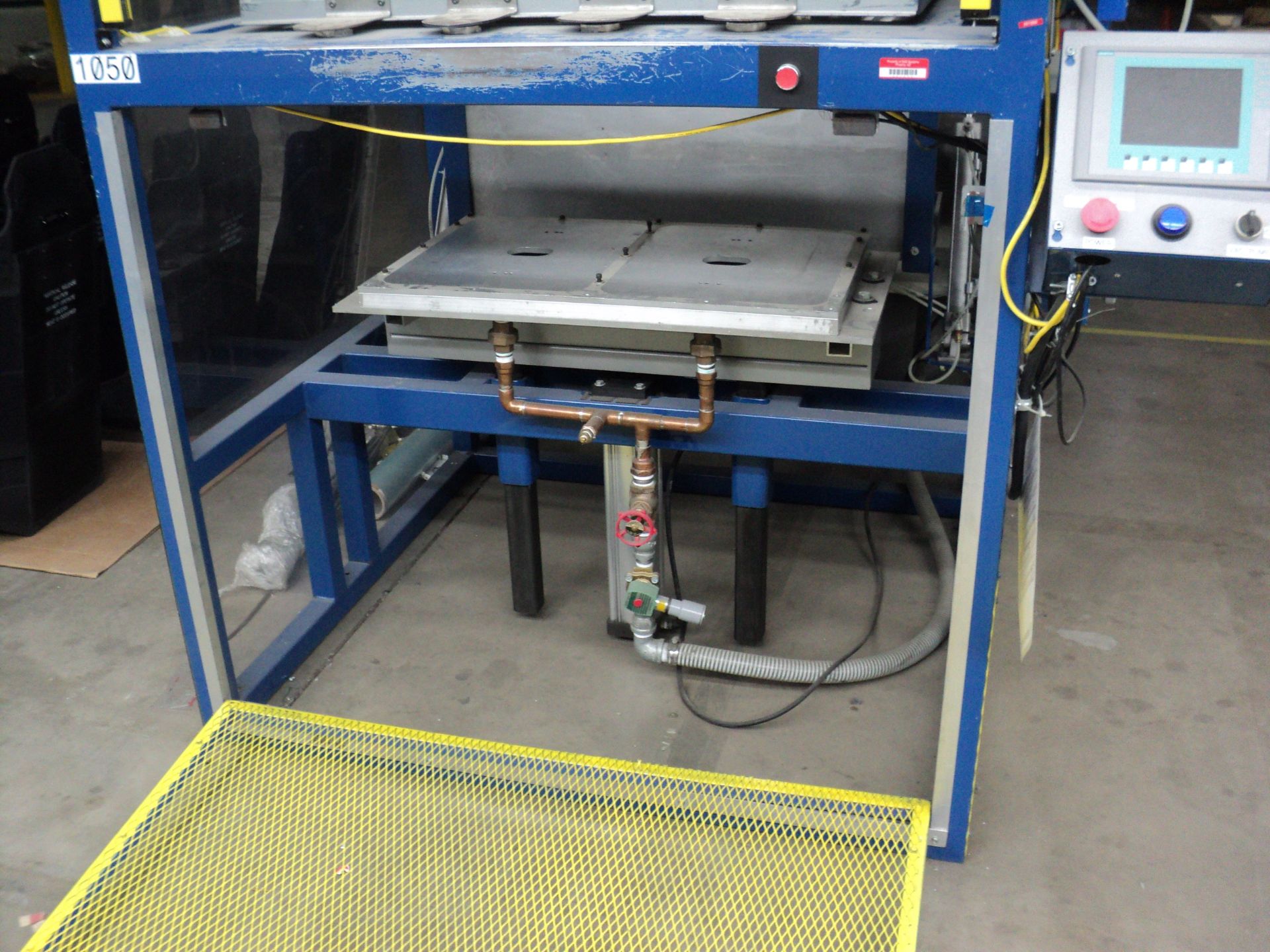 2012 BEL-O-VAC MDL. BV A CLASS, PLC FULL AUTO 24 X 38 PRODUCTION VACUUM FORMER, UNIT 1050 (THIS ITEM - Image 3 of 5