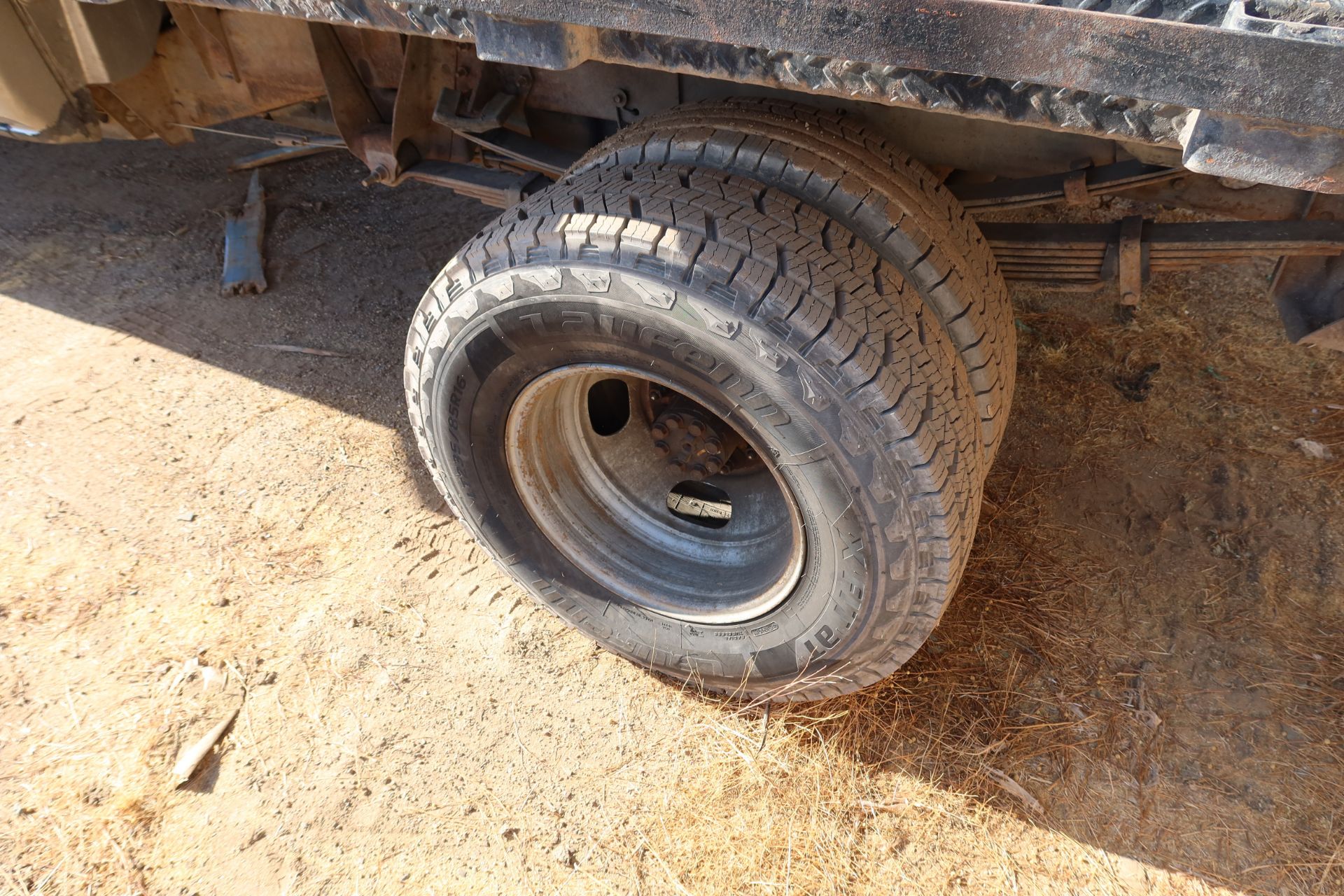 2002 CHEVROLET 3500 LT HD DIESEL 9' FLATBED, CREW CAB, TRUCK LOOKS LIKE HELL, BUT RUNS GREAT. 30290 - Image 14 of 14