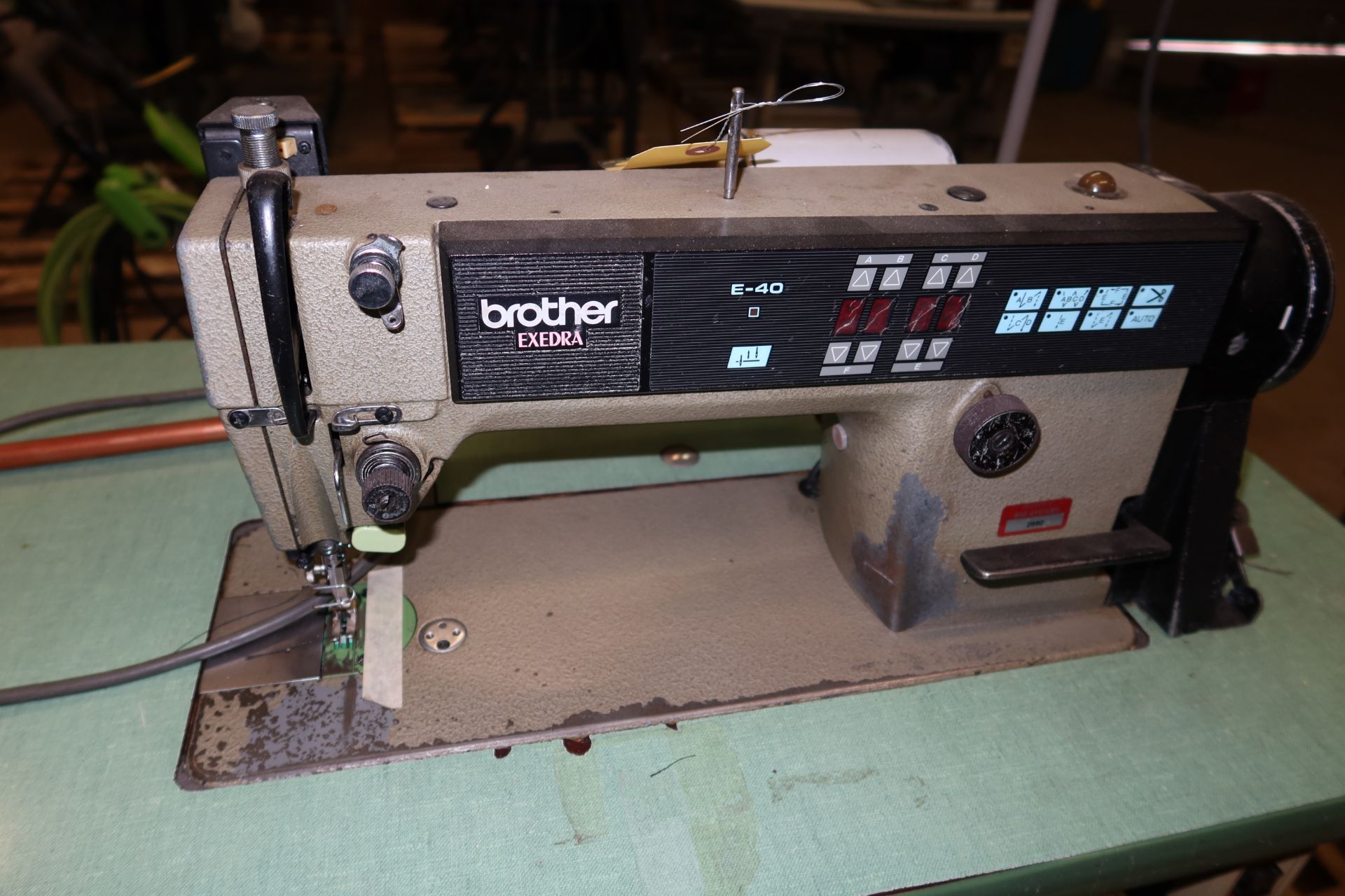 BROTHER EXEDRA INDUSTRIAL SEWING MACHINE E-40 - Image 2 of 2