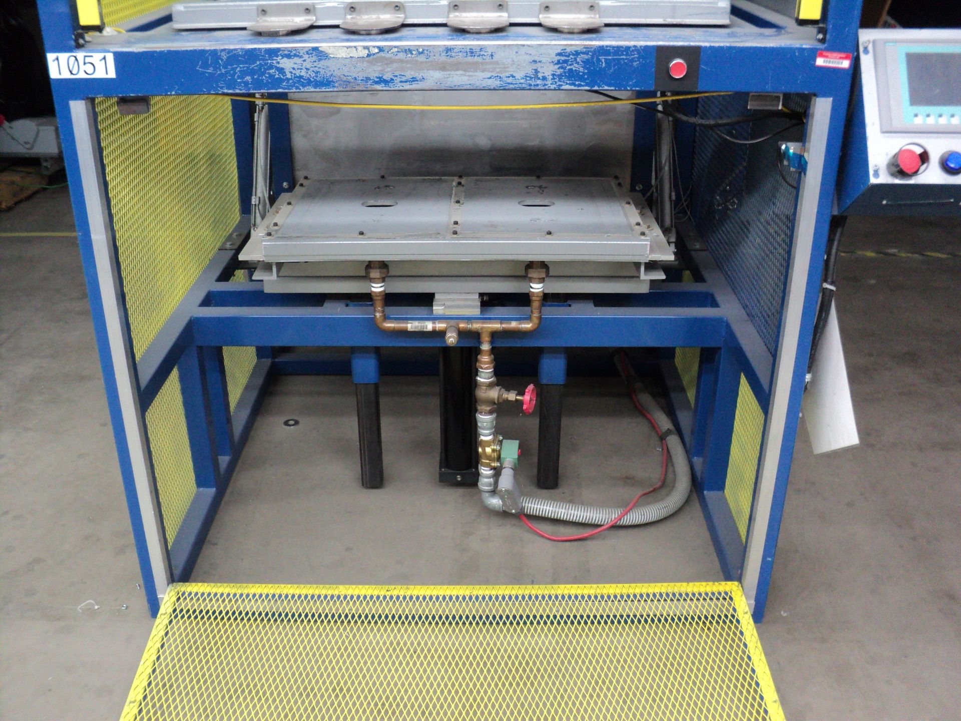 2012 BEL-O-VAC MDL. BV A CLASS, PLC FULL AUTO 24 X 38 PRODUCTION VACUUM FORMER, UNIT 1051 (THIS ITEM - Image 3 of 5