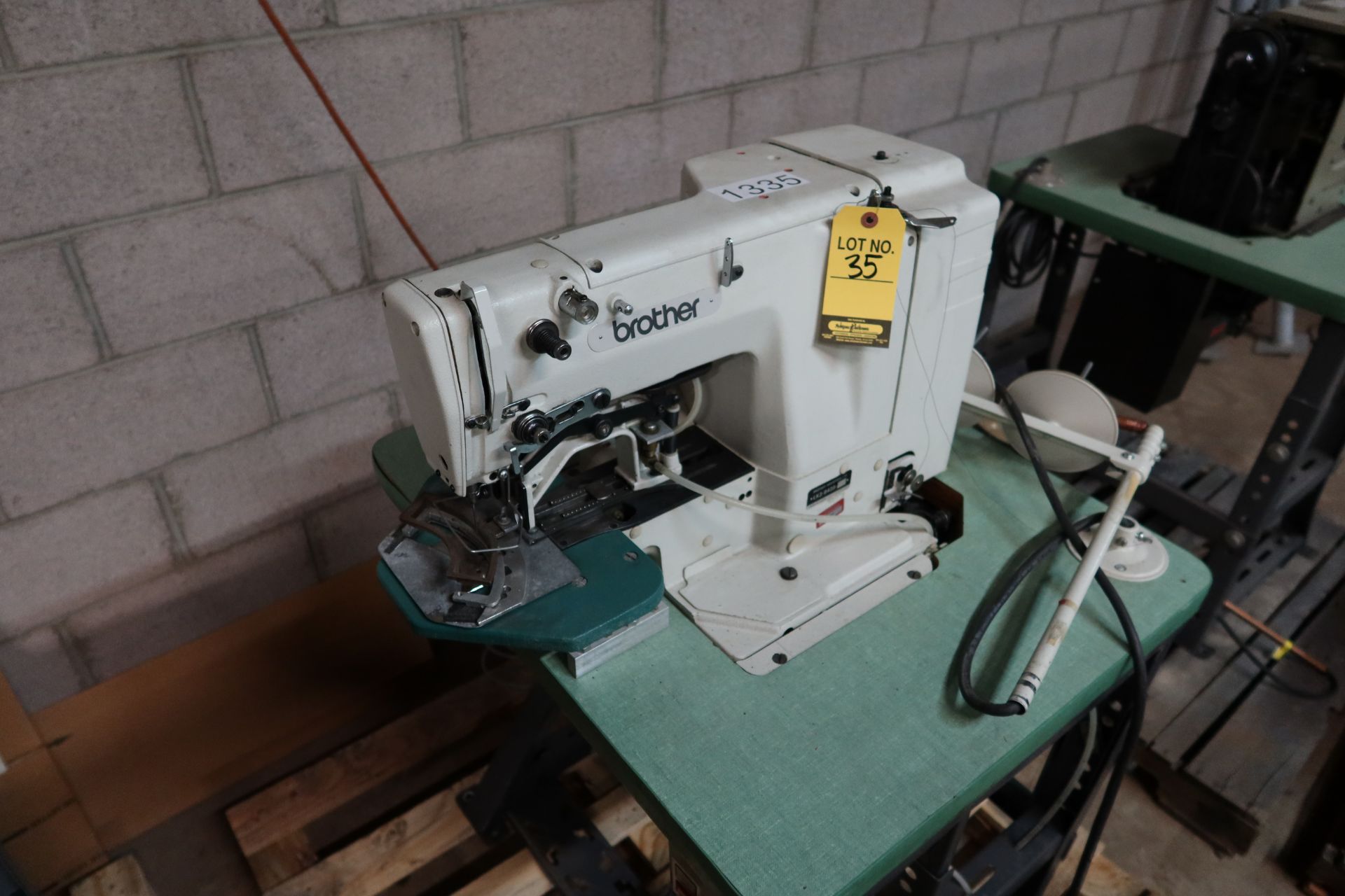 BROTHER INDUSTRIAL SEWING MACHINE MDL. LK3-8439