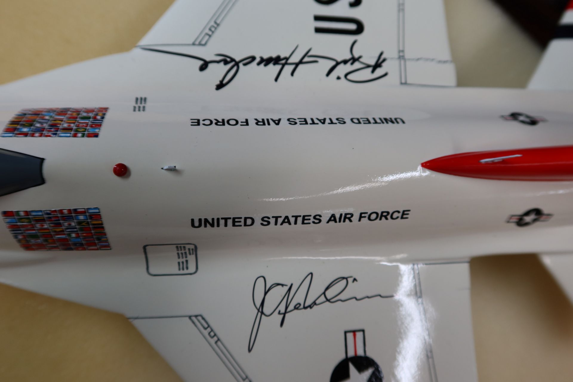 LOT COLLECTION THUNDERBIRD COLLECTABLES: 2 AUTOGRAPHED JETS, SIGNED W/# PICTURES & PATCHES - Image 6 of 12