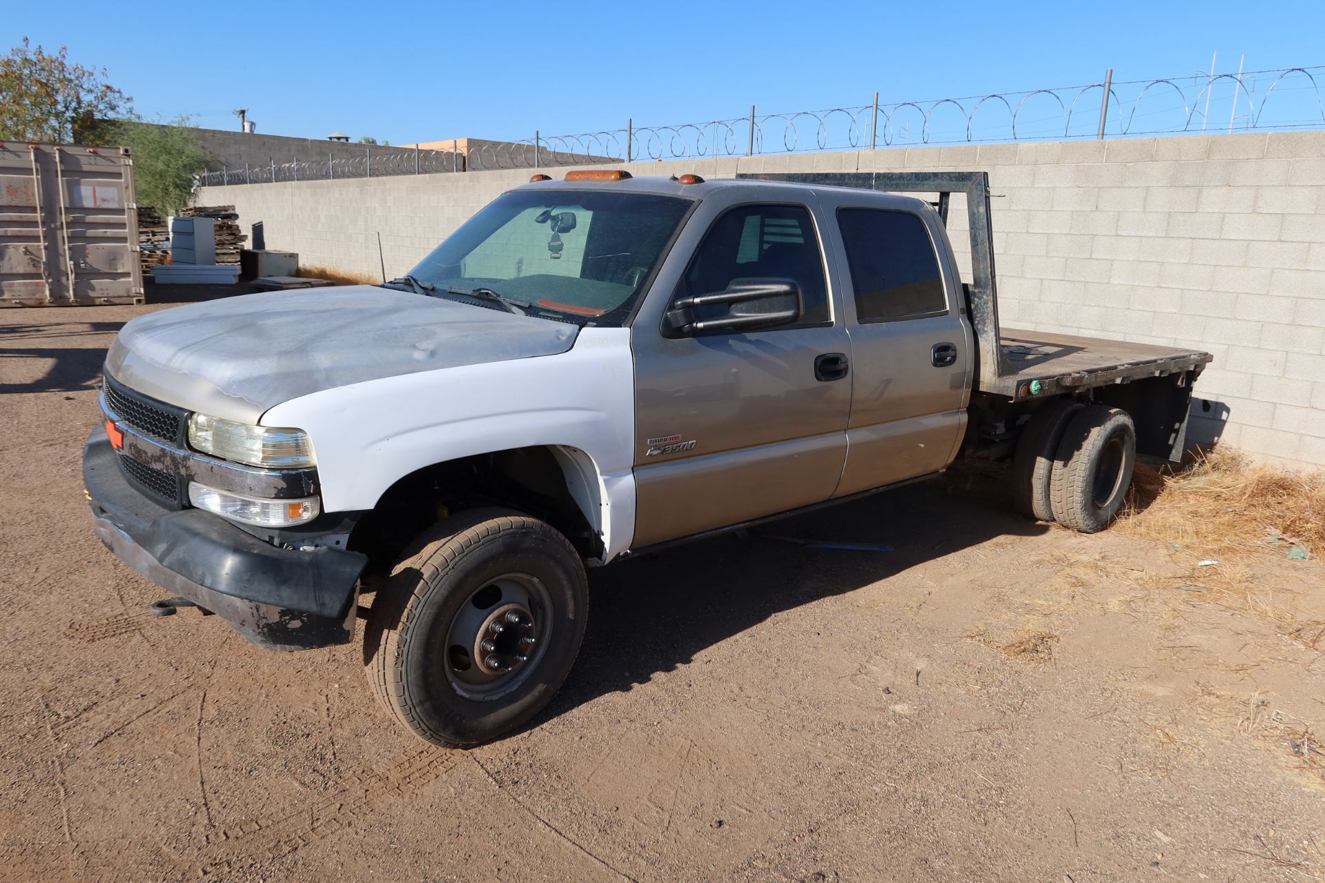 2002 CHEVROLET 3500 LT HD DIESEL 9' FLATBED, CREW CAB, TRUCK LOOKS LIKE HELL, BUT RUNS GREAT. 30290 - Image 3 of 14