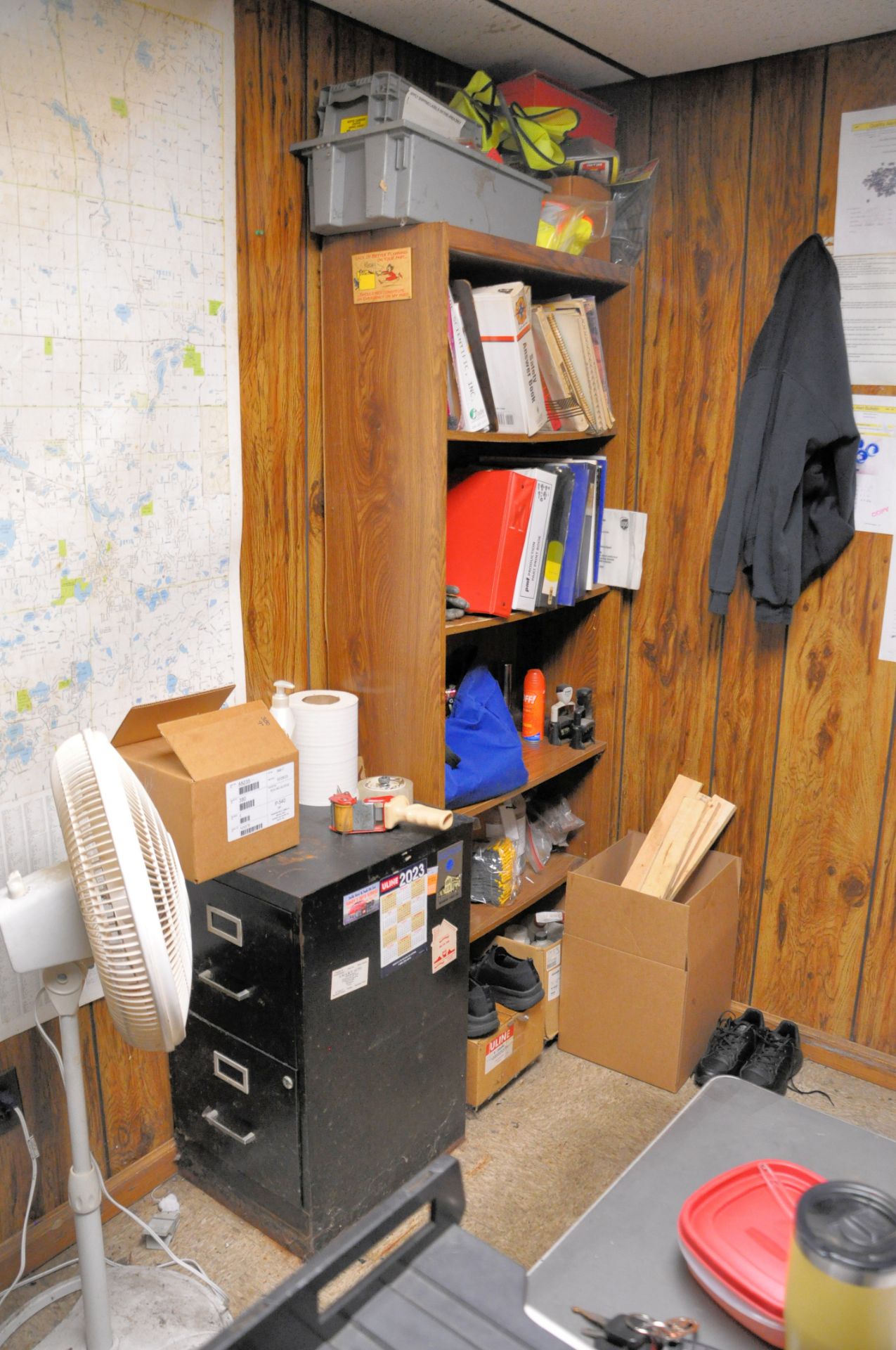 Lot-(2) Desks, (1) Stand, (1) Bookcase, (1) 4-Drawer File Cabinet and (1) 2-Drawer File Cabinet ( - Image 2 of 4