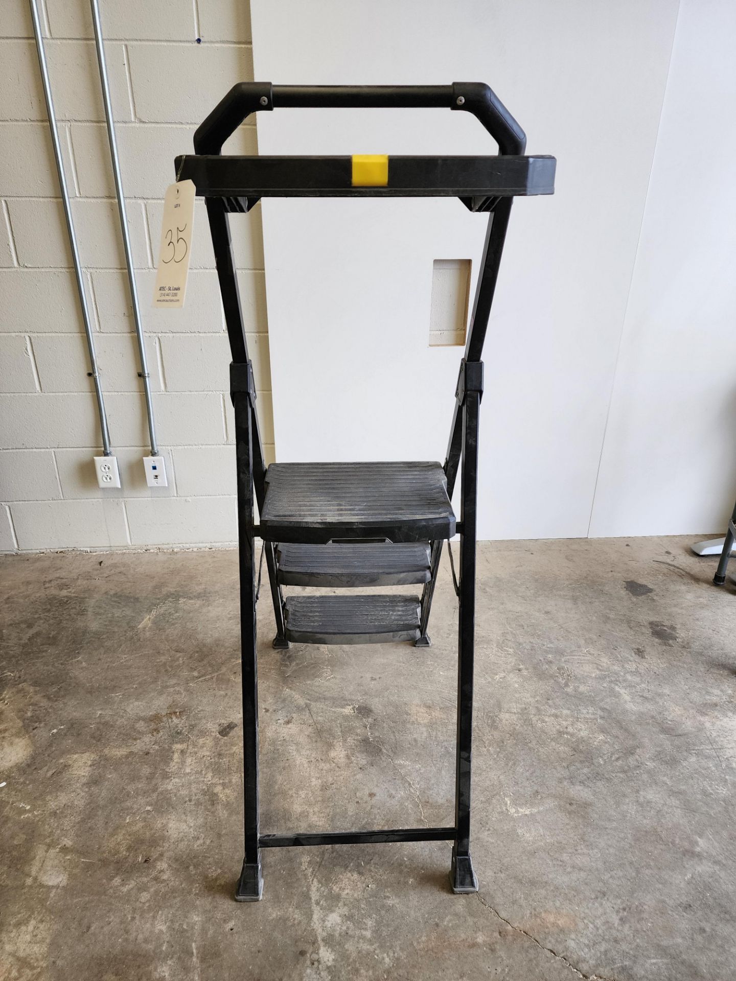 Gorilla 3-Step Ladder, 600-Lb Capacity (Type IA) - Image 3 of 5